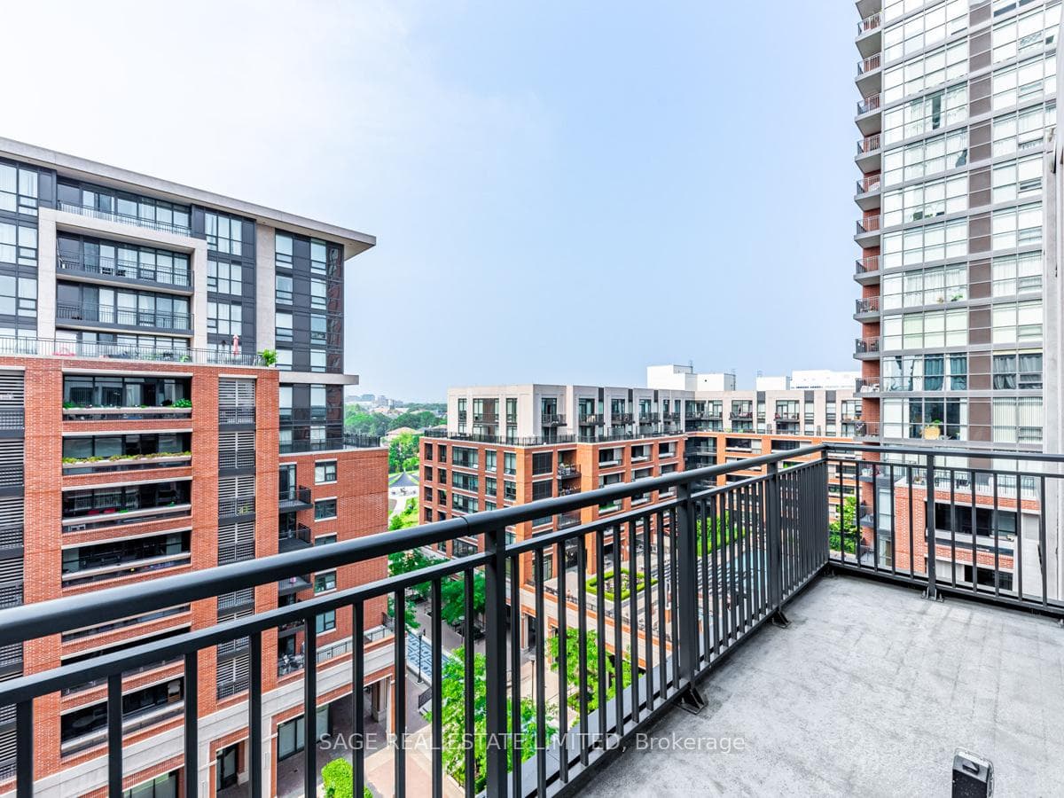 830 Lawrence Avenue Unit 833 photo 18