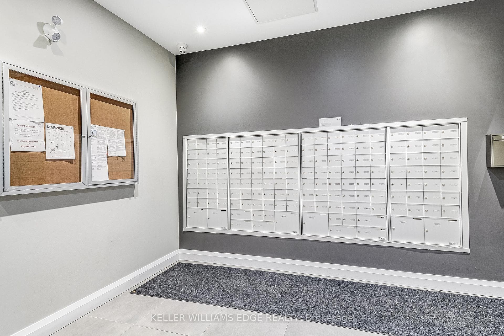 1 Redfern Avenue Unit 424 photo 36