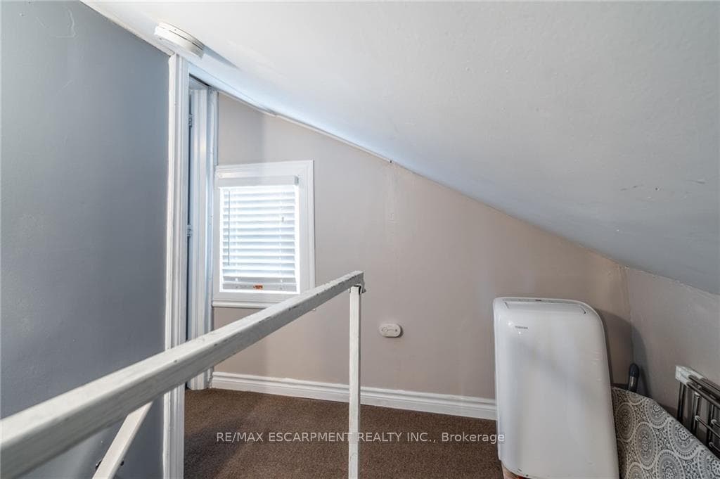 35 Goggin Avenue photo 21