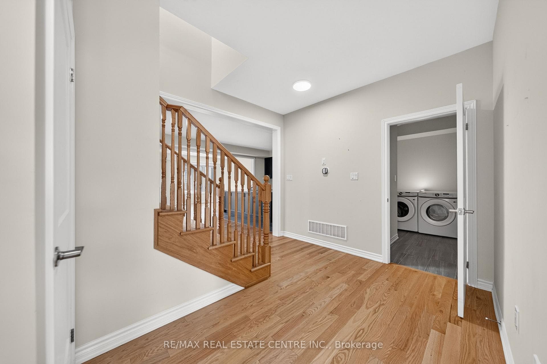 14 Heming Street photo 8