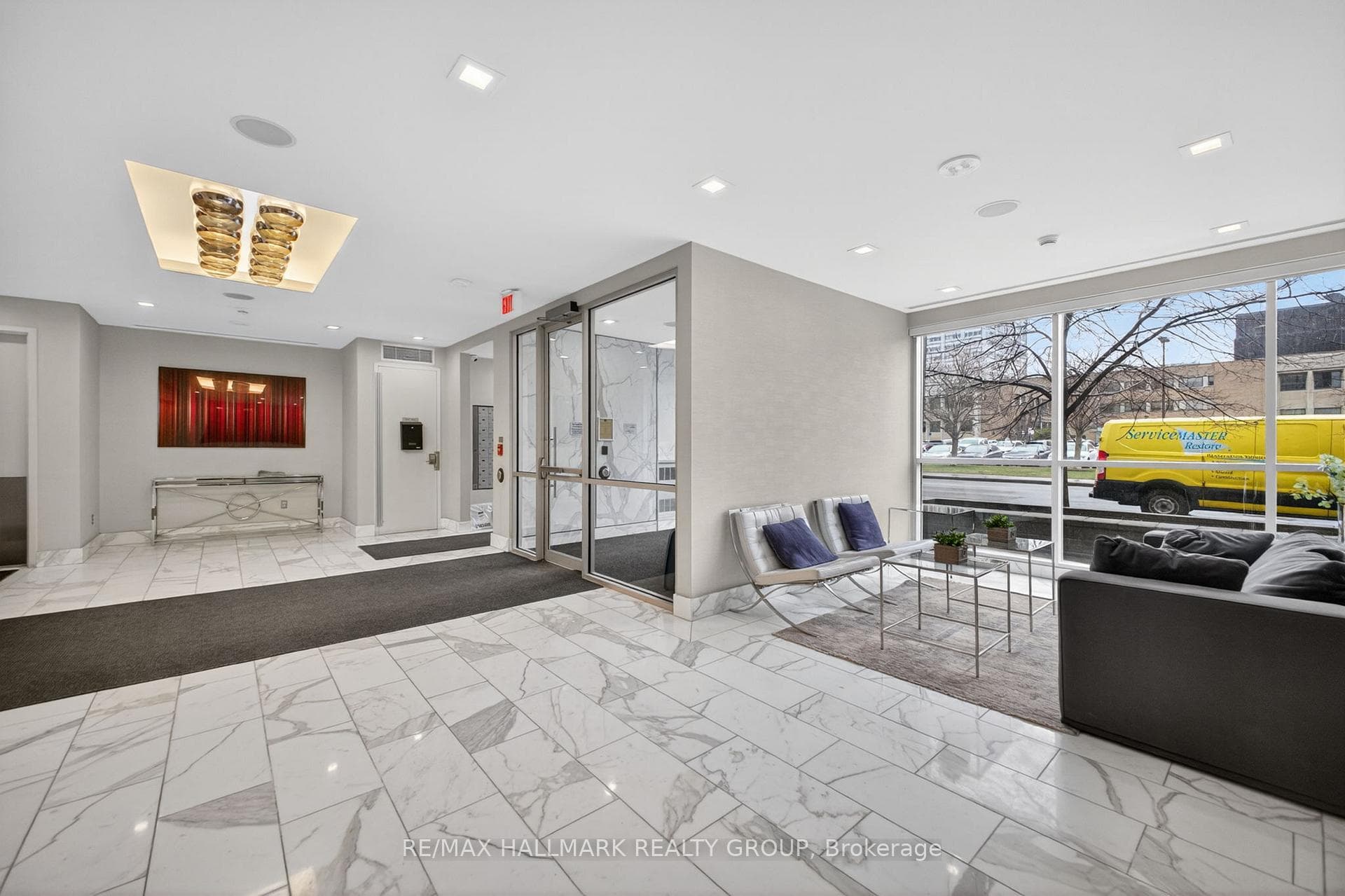 201 Parkdale Avenue Unit 705 photo 3