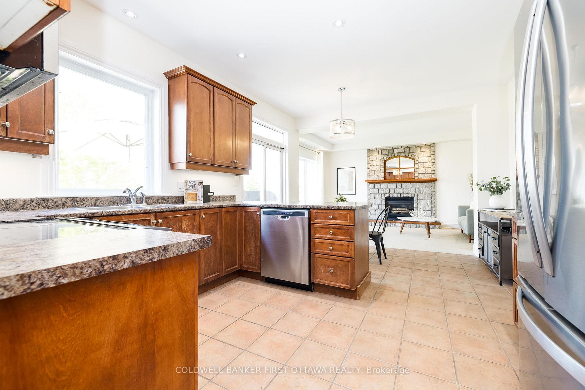 187 GLENNCASTLE Drive photo 16