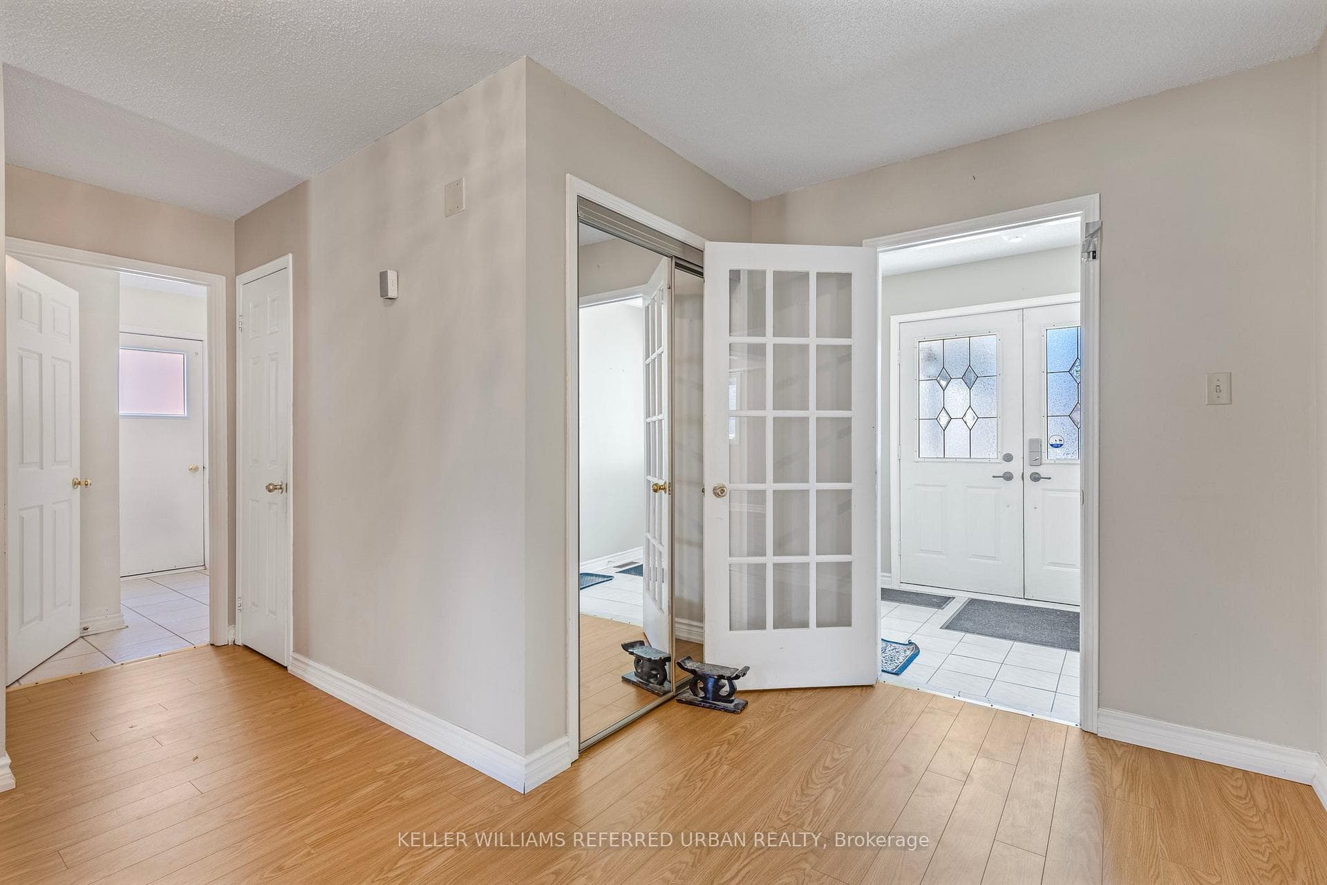 689 Leslie Valley Drive Unit MAIN photo 3