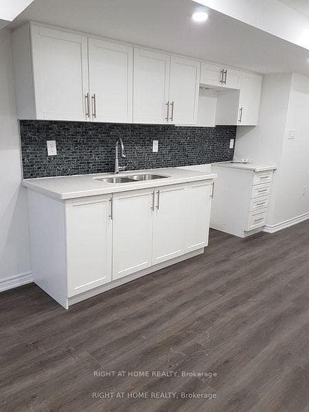 572 Murray Meadows Place Unit - Lower, photo 5