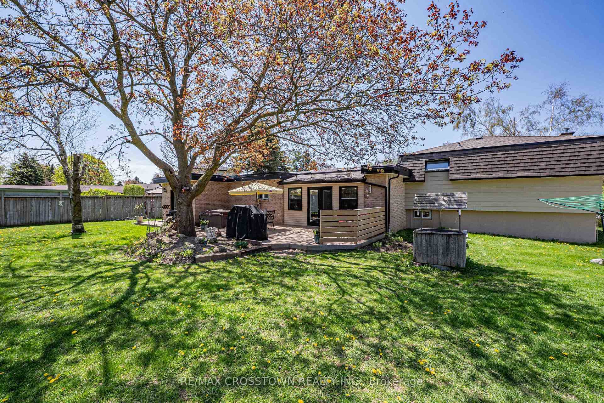 204 Camilla Crescent photo 31