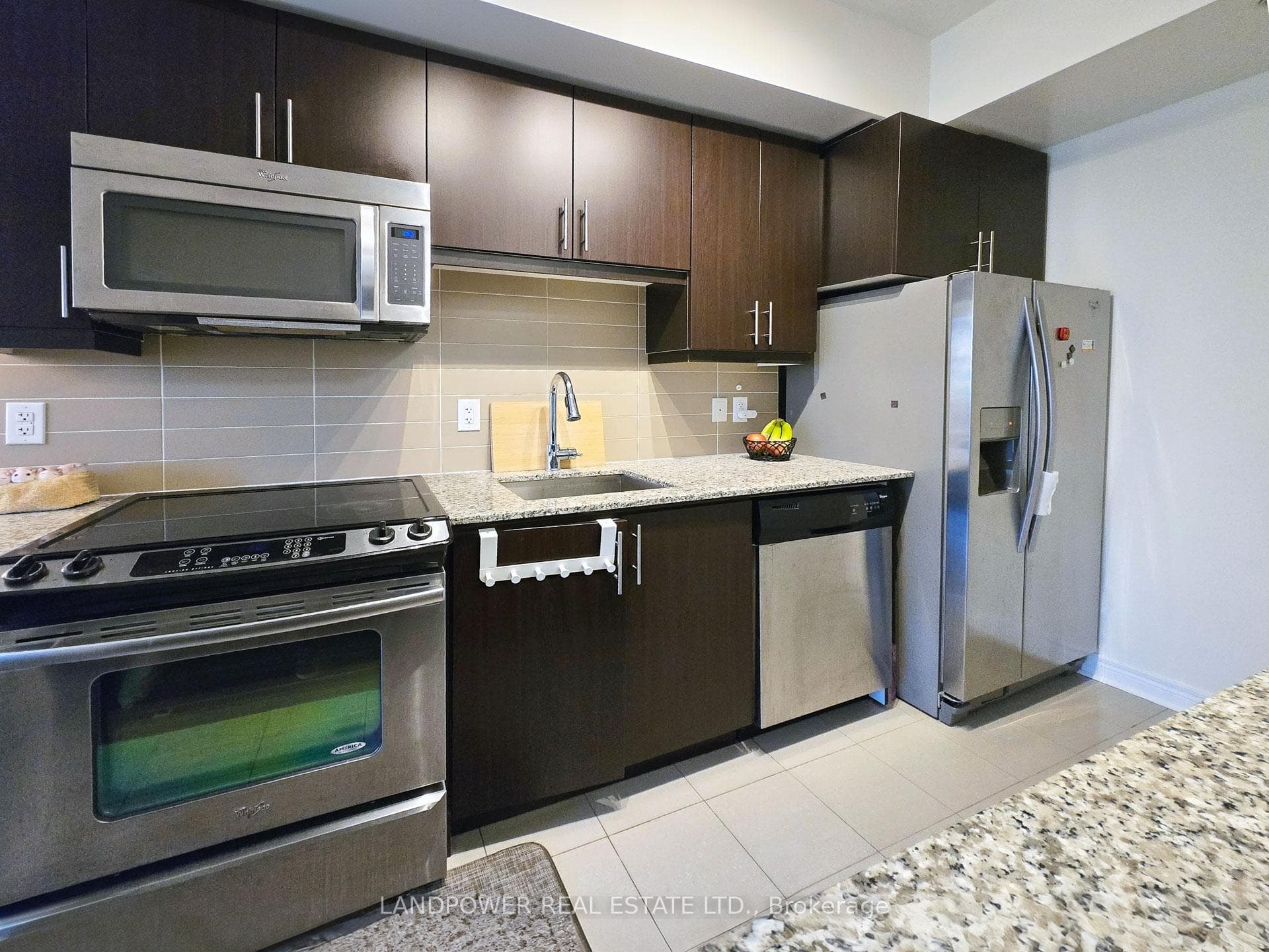2756 Old Leslie Street Unit 603 photo 4