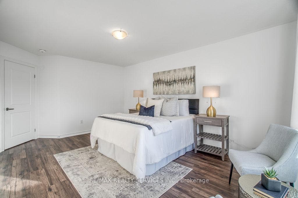 9 Copeman Avenue photo 22