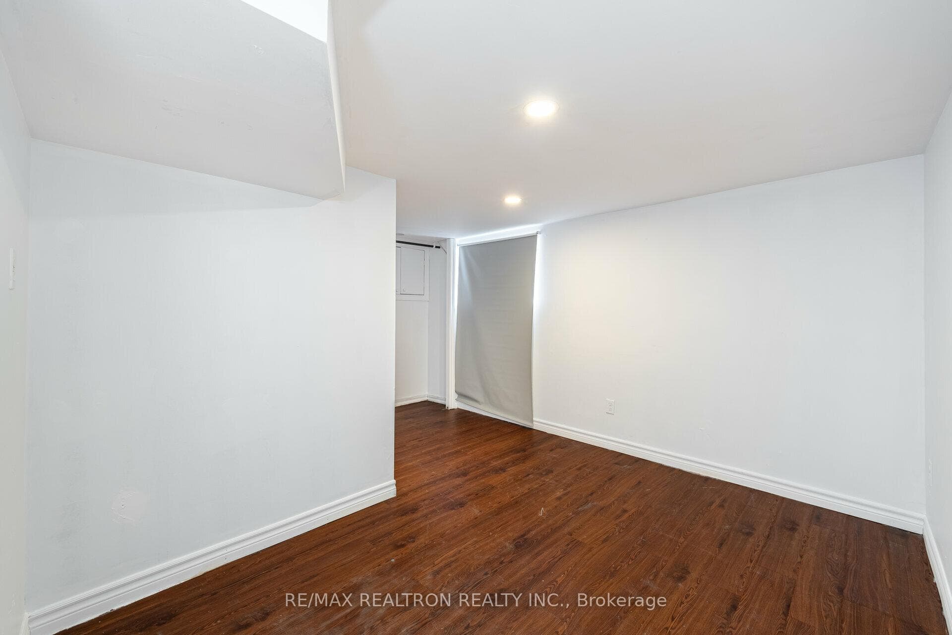 130 Ontario Street photo 26