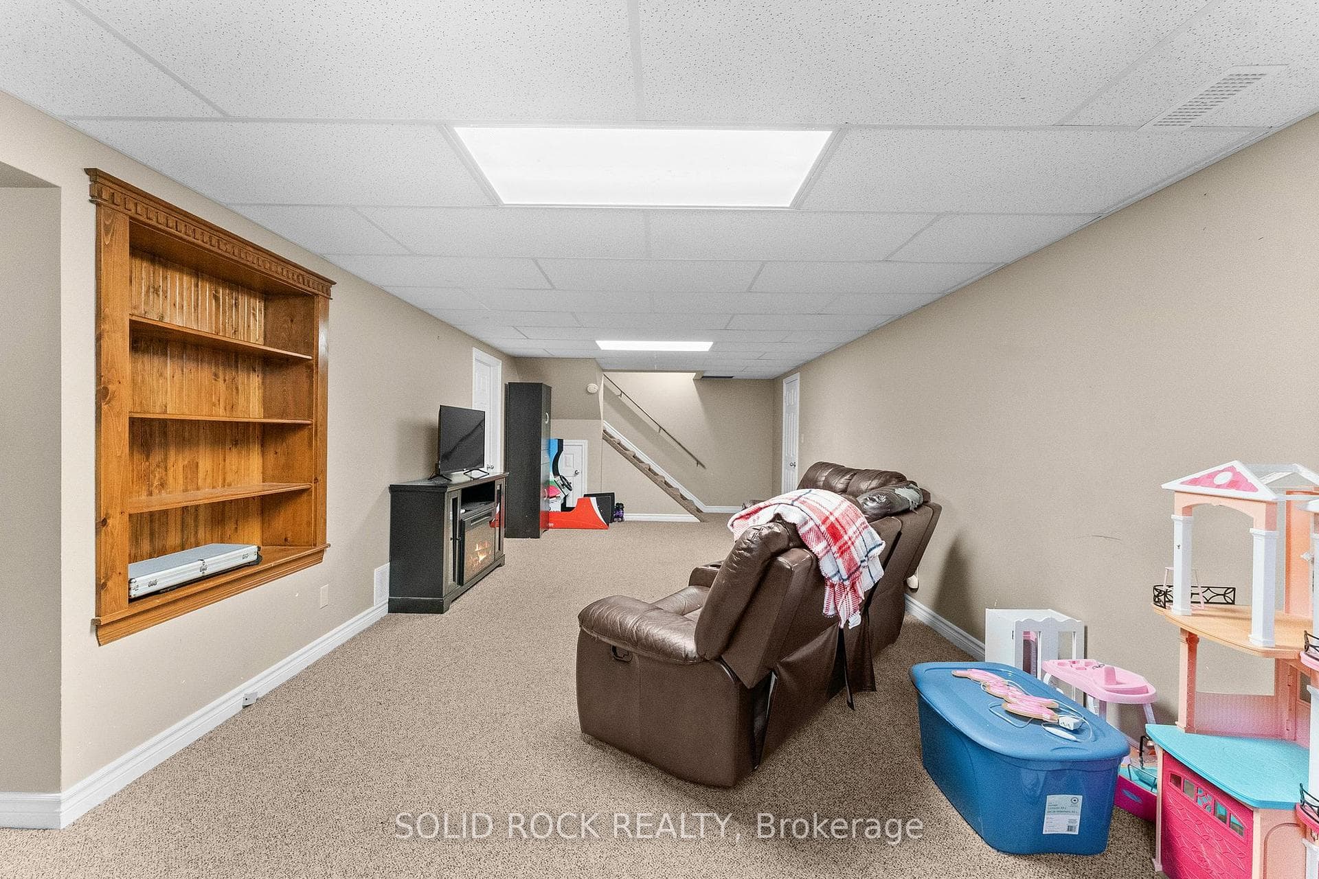 708 Mckenzie Avenue photo 28