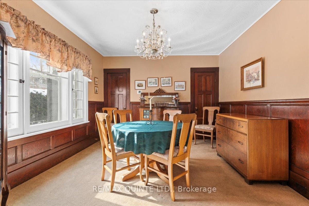216 Foster Avenue photo 12