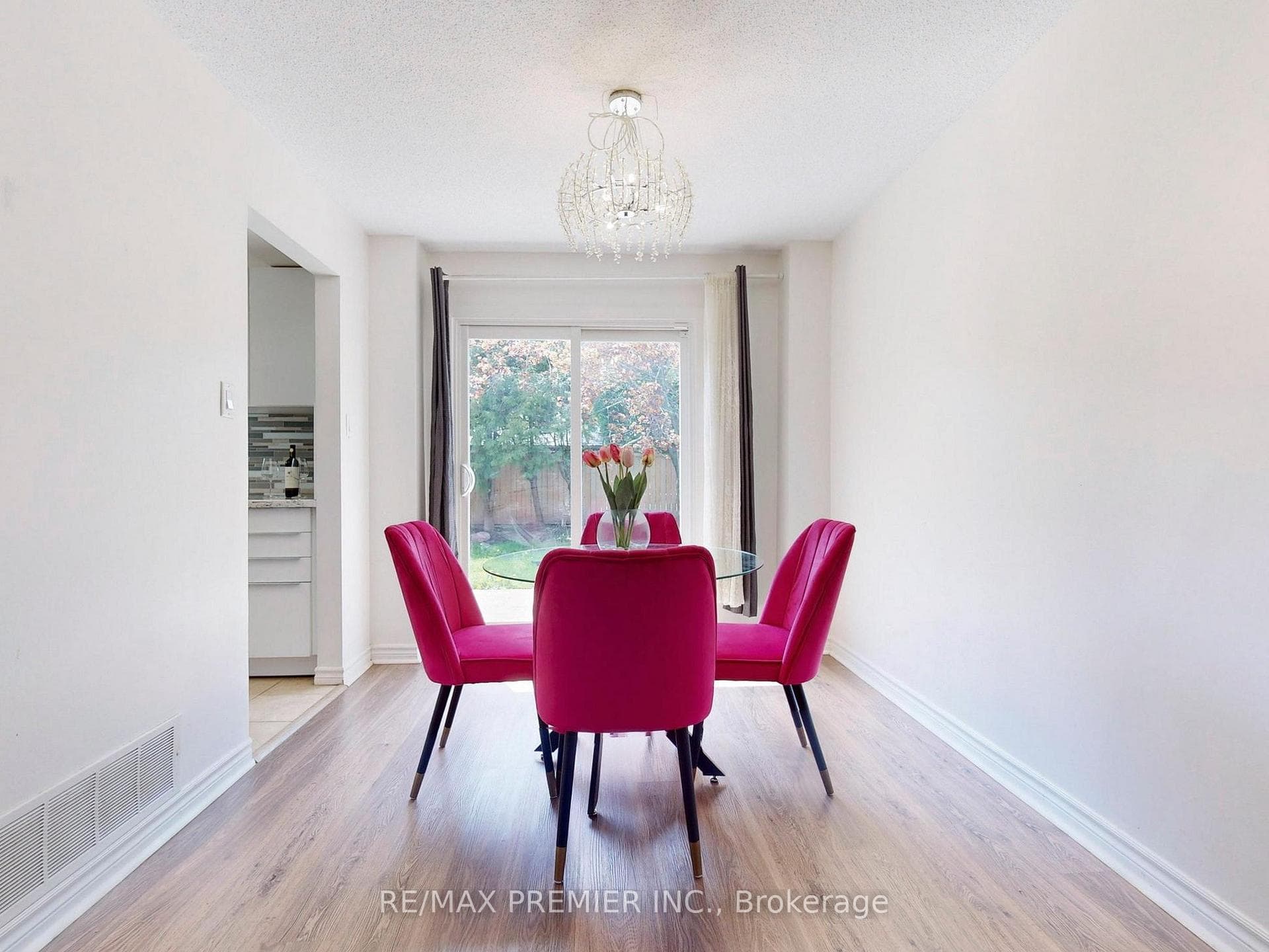 88 Radford Drive photo 13