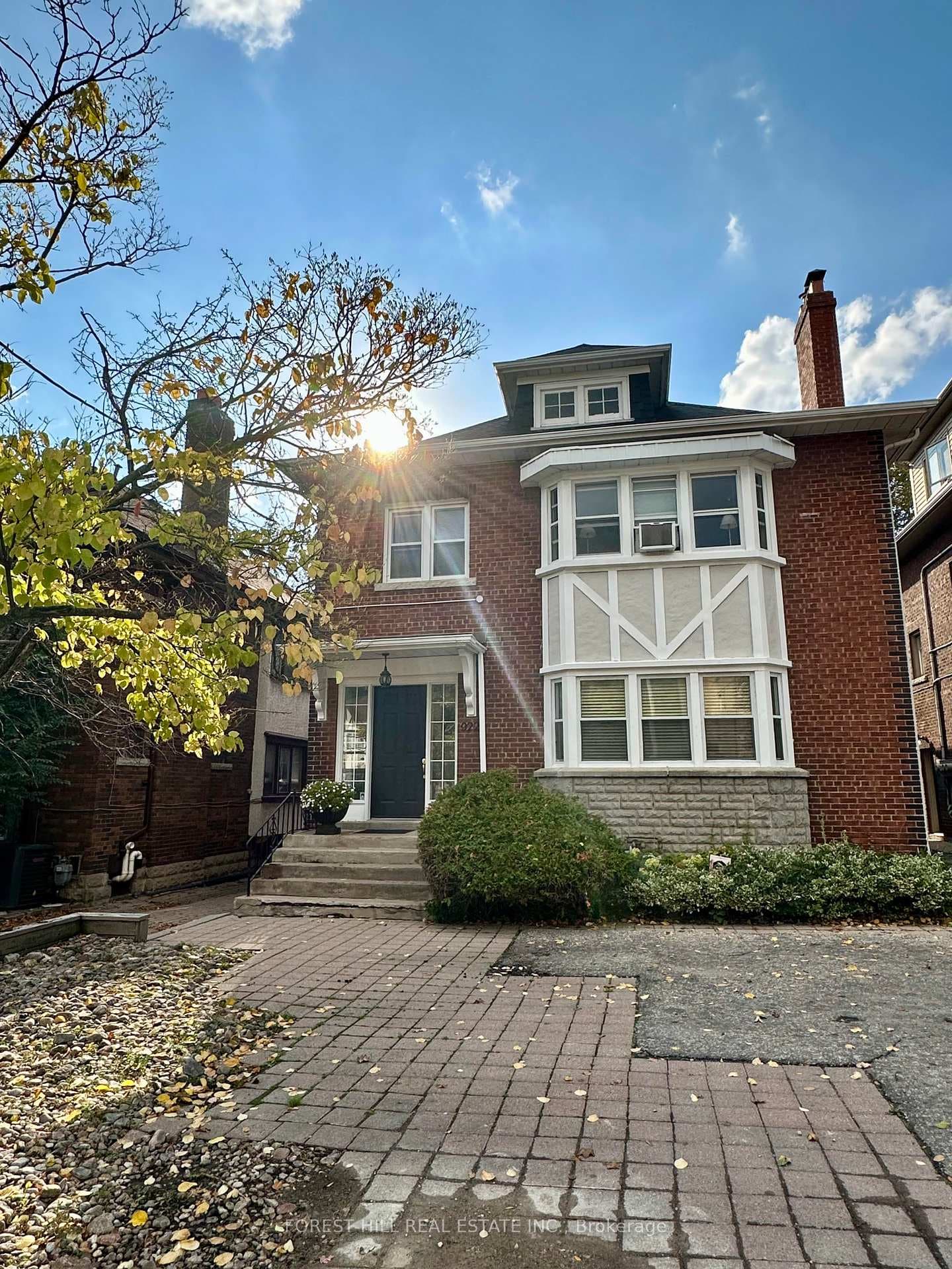 922 Avenue Road Unit Lower#1 photo 1