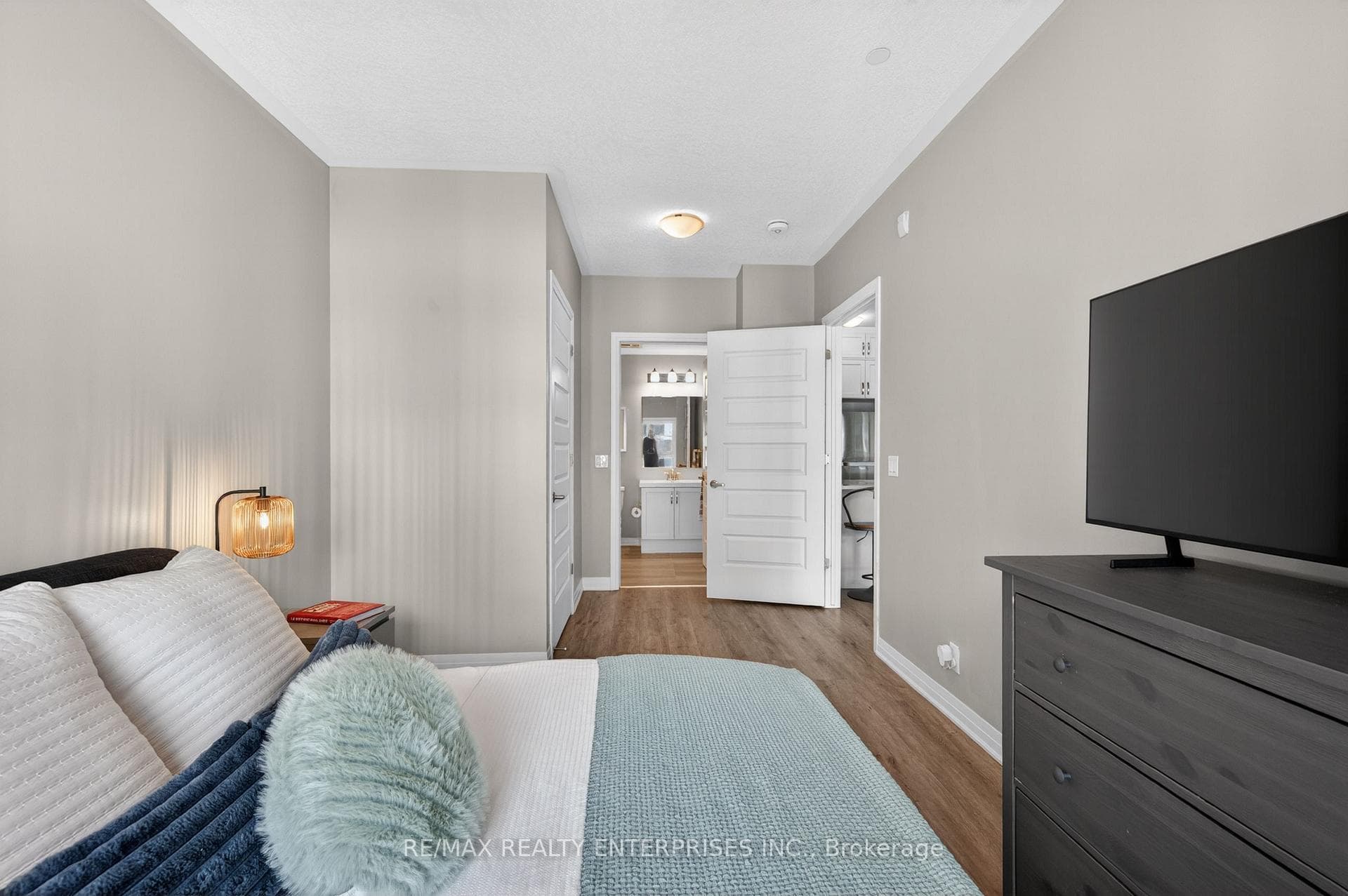 102 Grovewood Common Unit 510 photo 17
