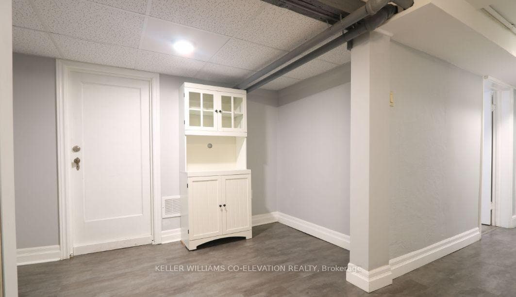 130 Sherman Avenue photo 6