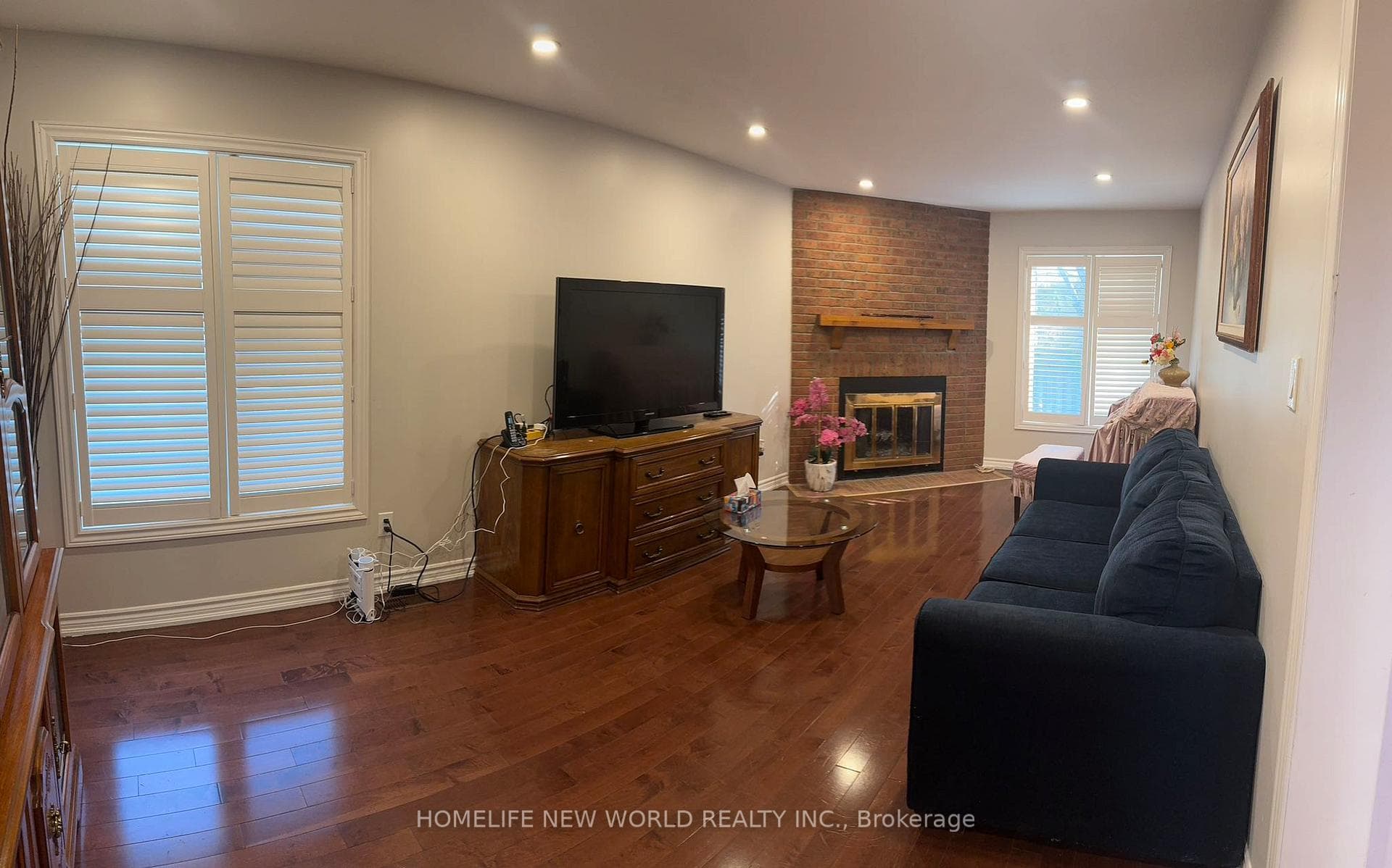 302 bernard Avenue photo 8