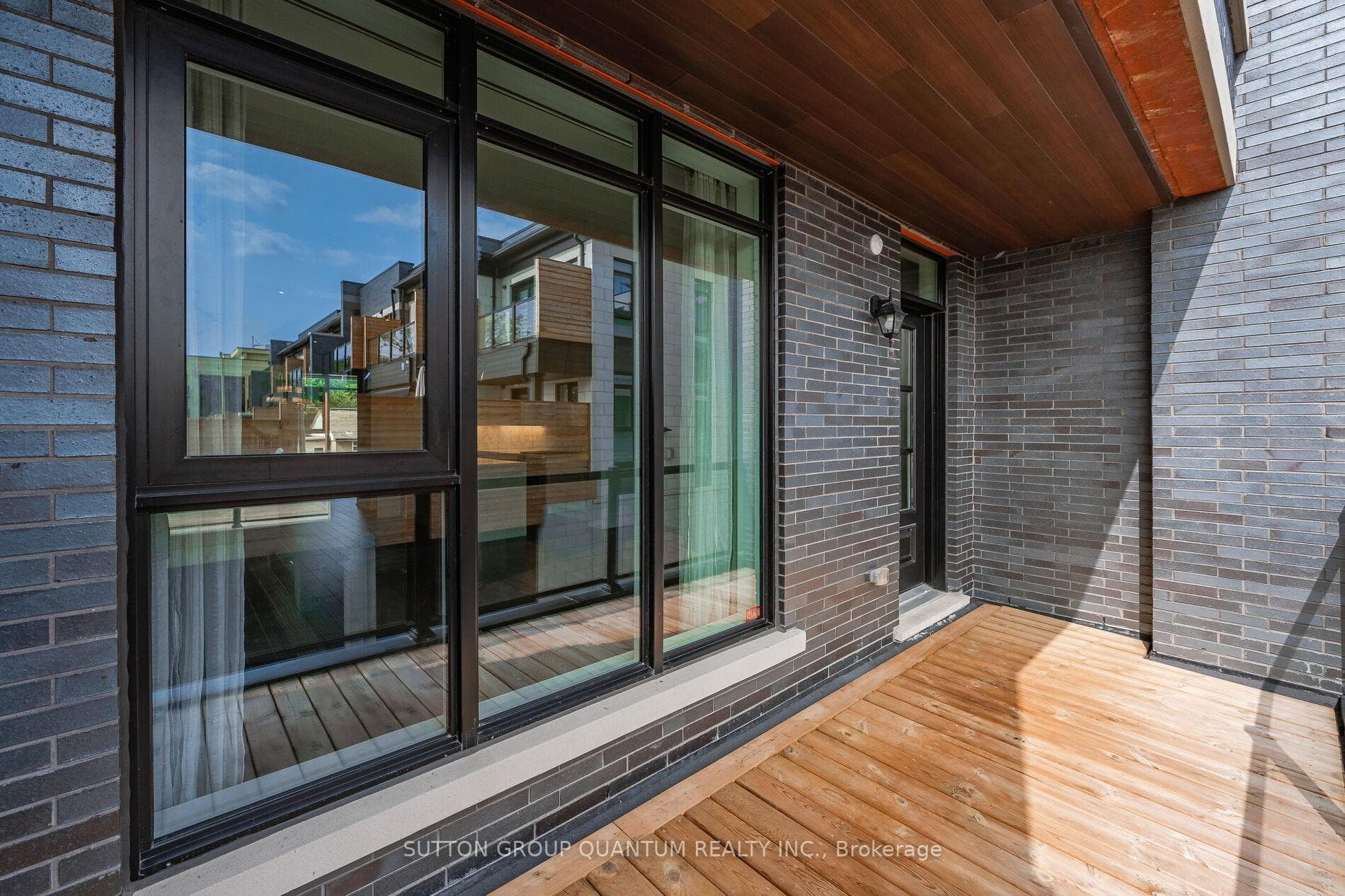 204 Rebecca Street photo 16