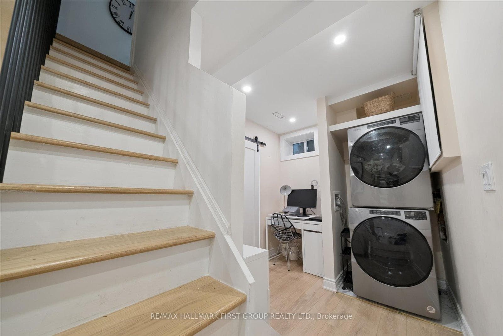 16 Cassels Avenue photo 26