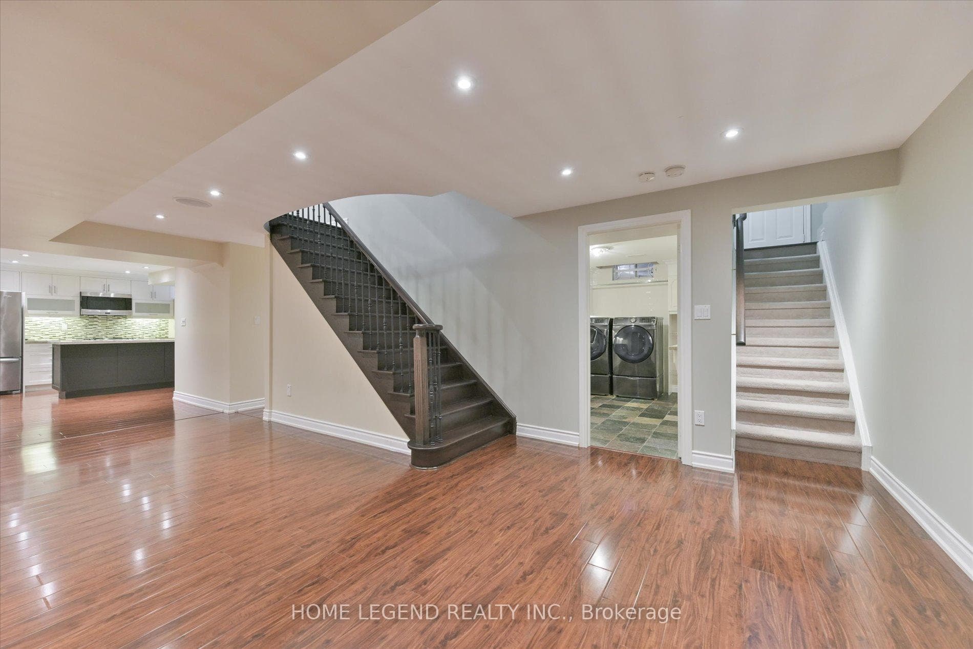 25 Vandermeer Drive photo 36