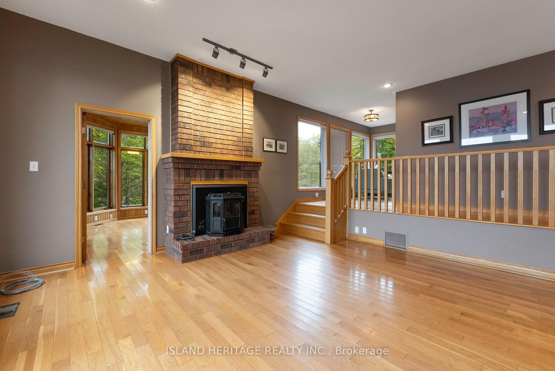 24 Hardwood Lane photo 27