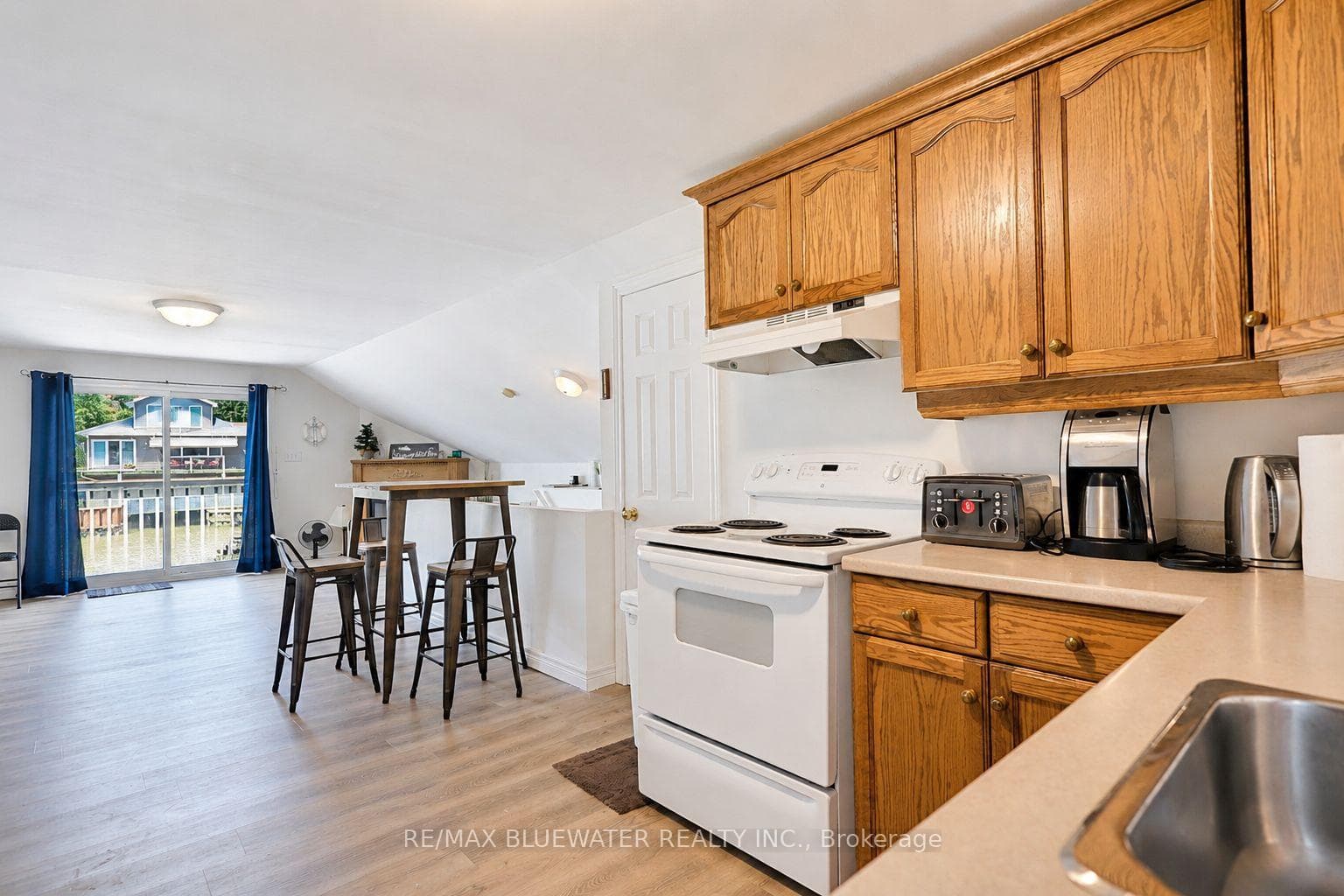 75 River Road photo 13