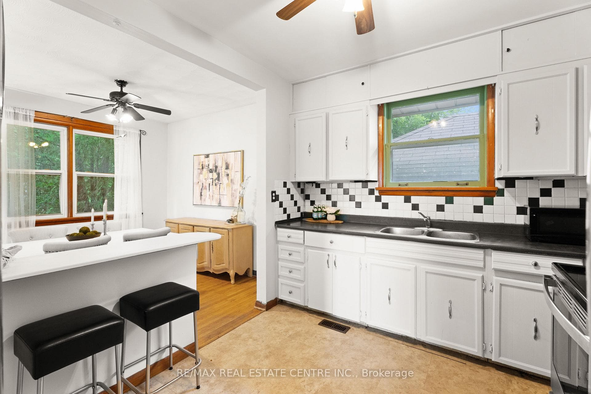 12 Ewing Street photo 20