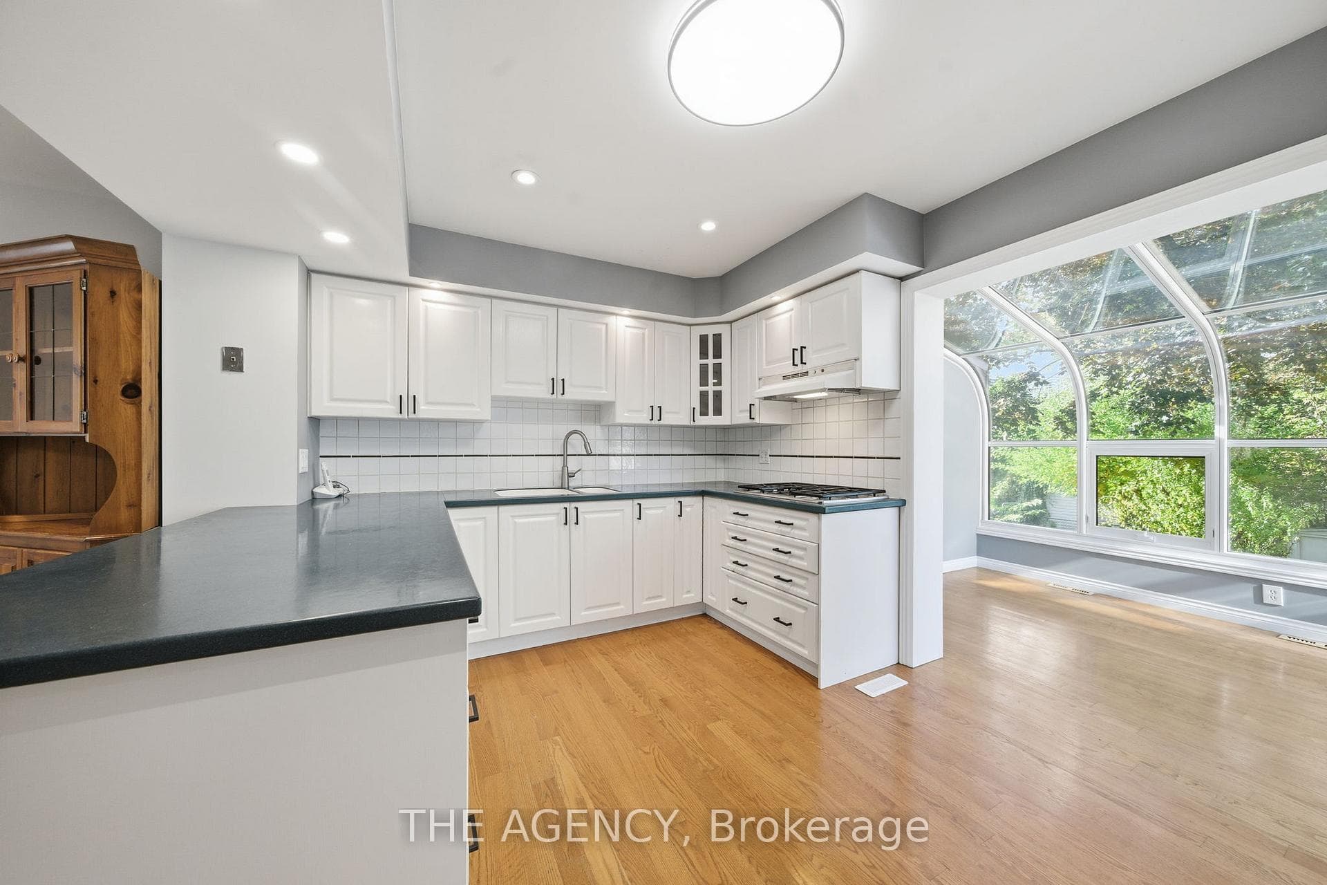 8A Maryland Boulevard photo 6