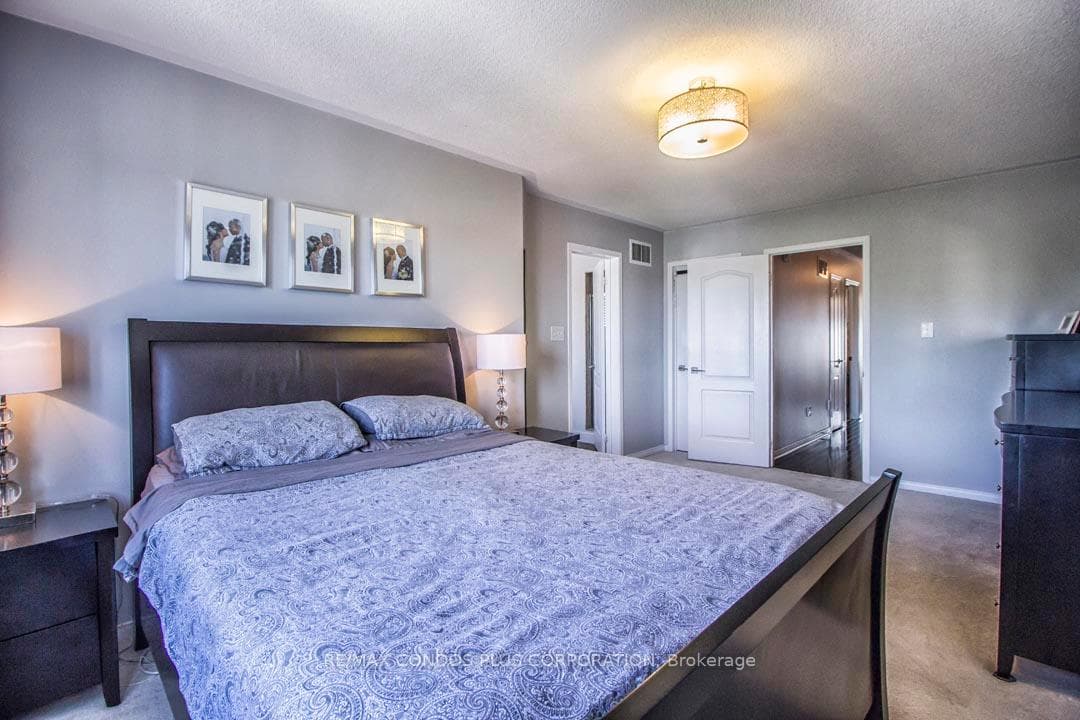 2279 Stone Glen Crescent photo 24