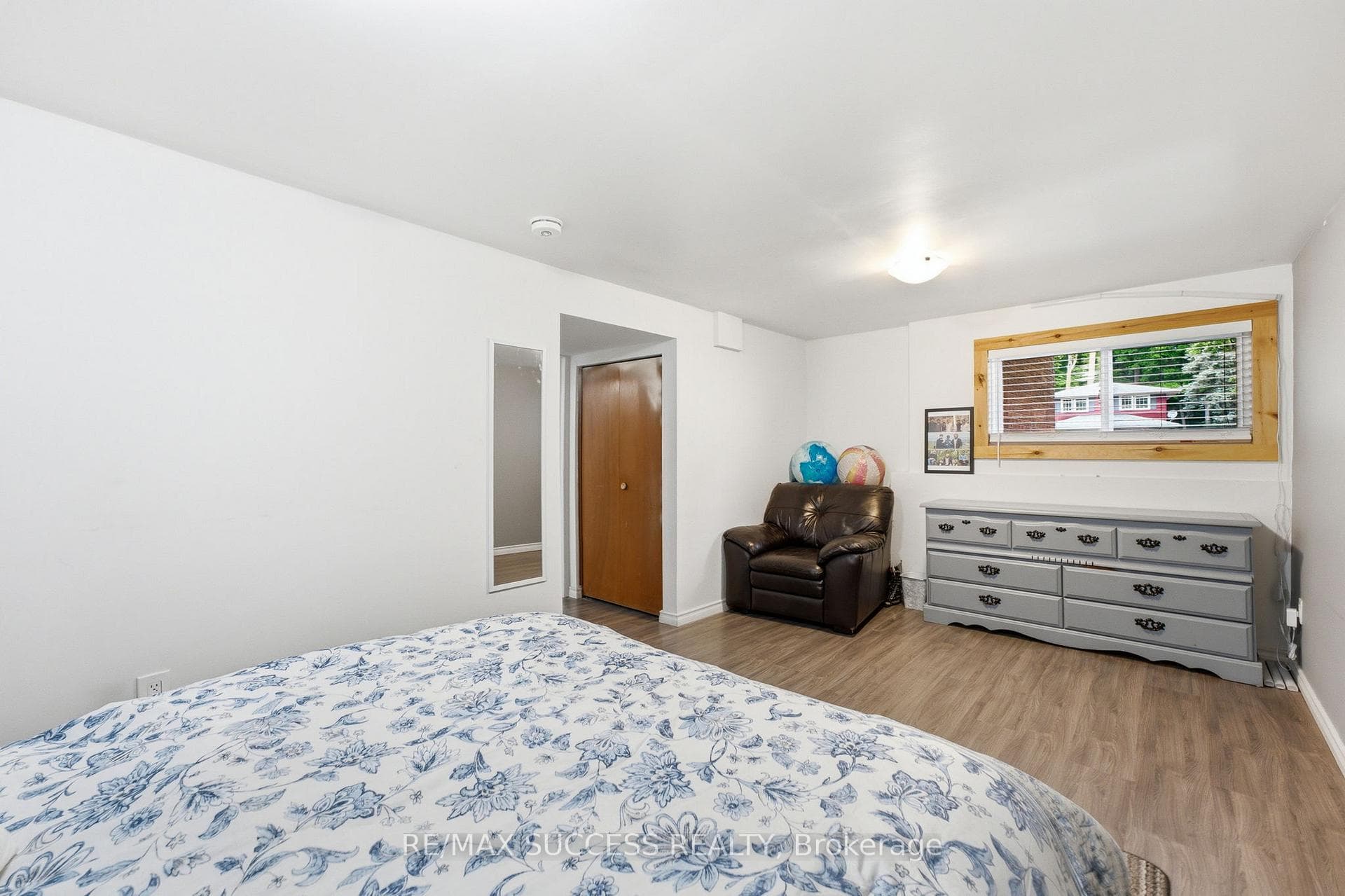97 Blythwood Road photo 33