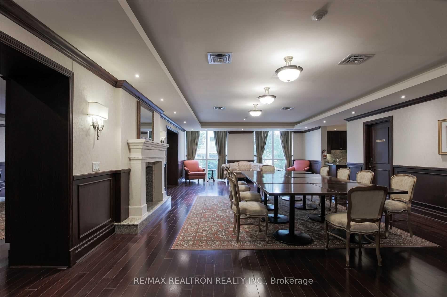1 Clairtrell Road Unit 1205 photo 16