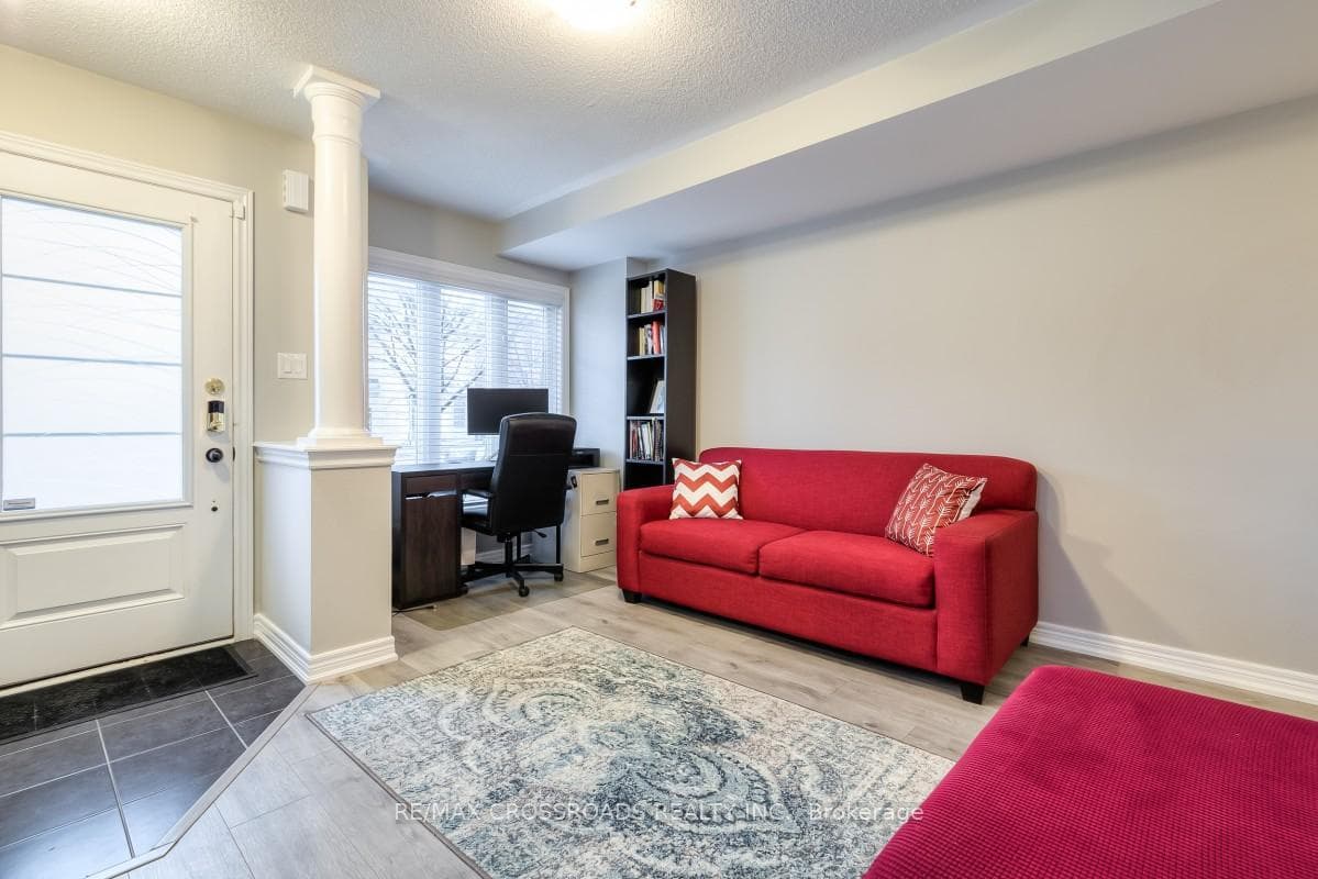 84 Lily Cup Avenue photo 5
