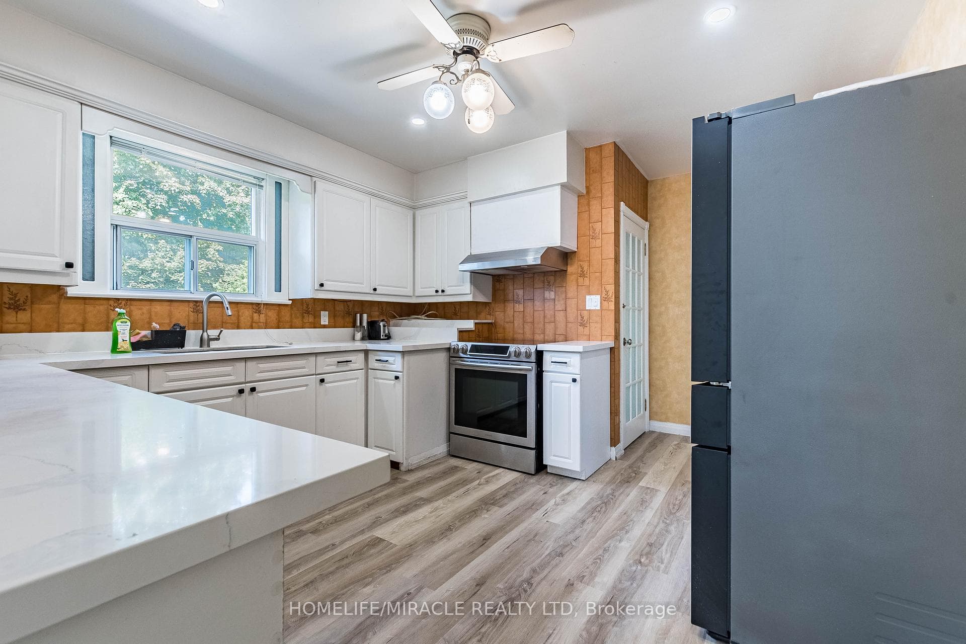 625 Hyacinthe Boulevard photo 13