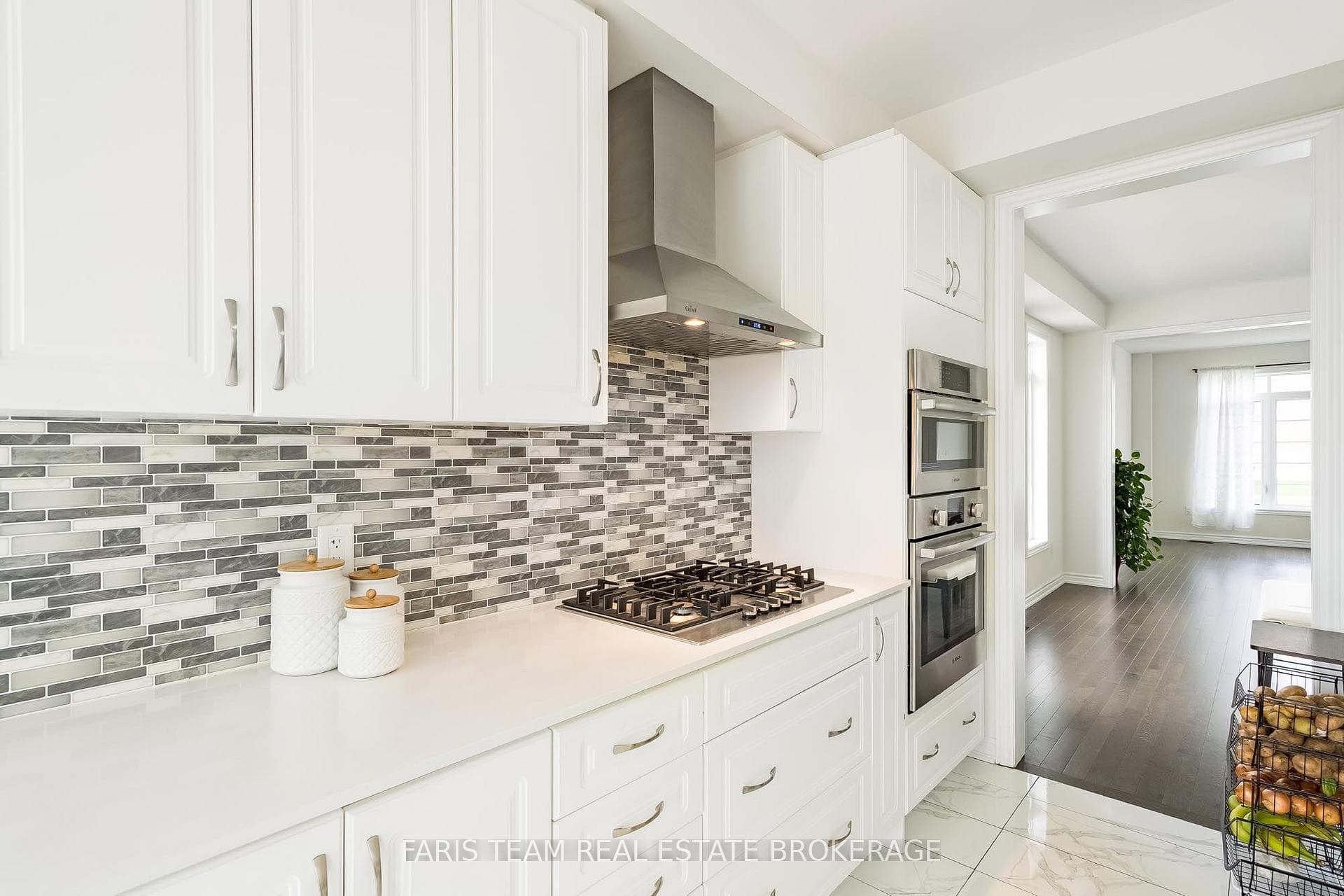 2263 Lozenby Street photo 10