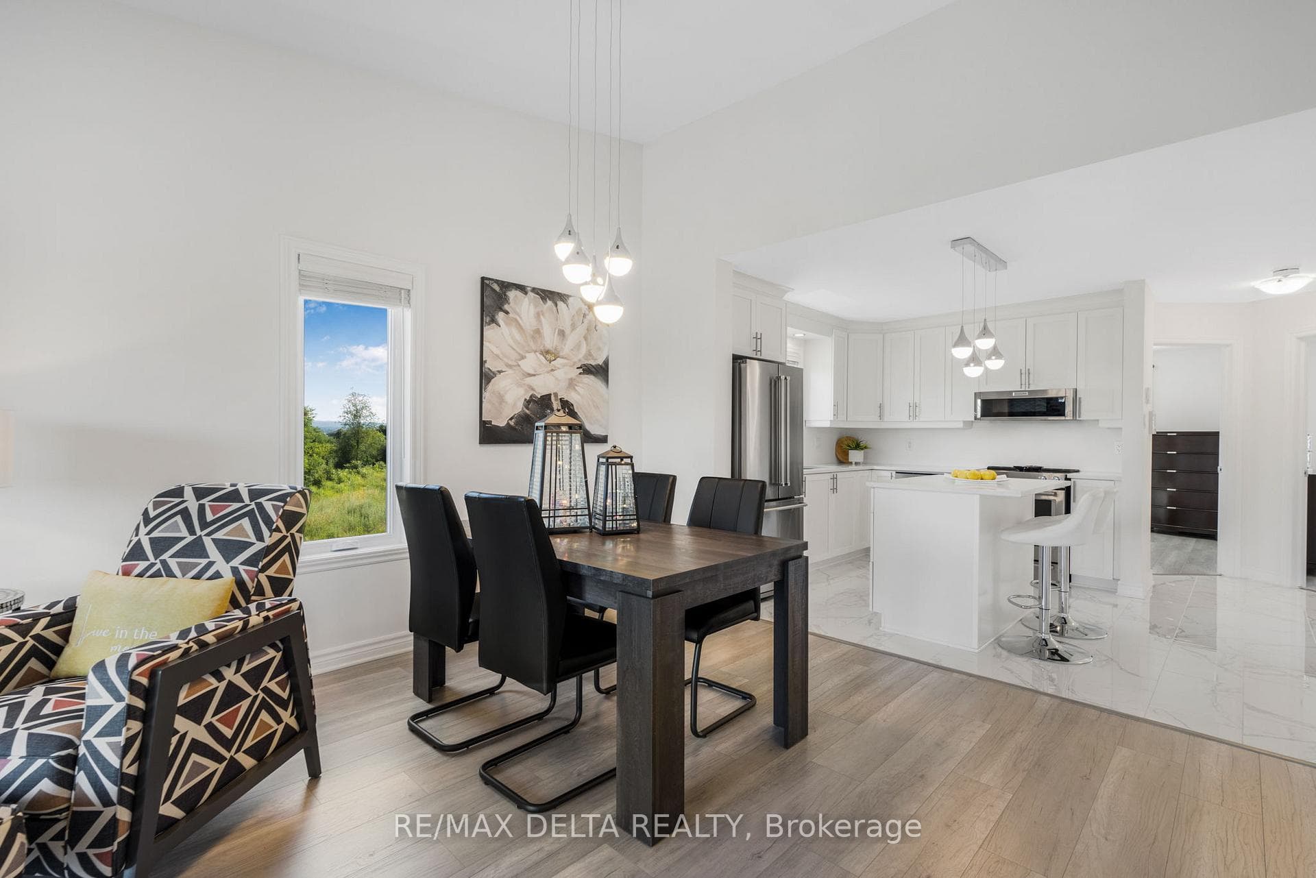225 SPENCE Avenue Unit 202 photo 11