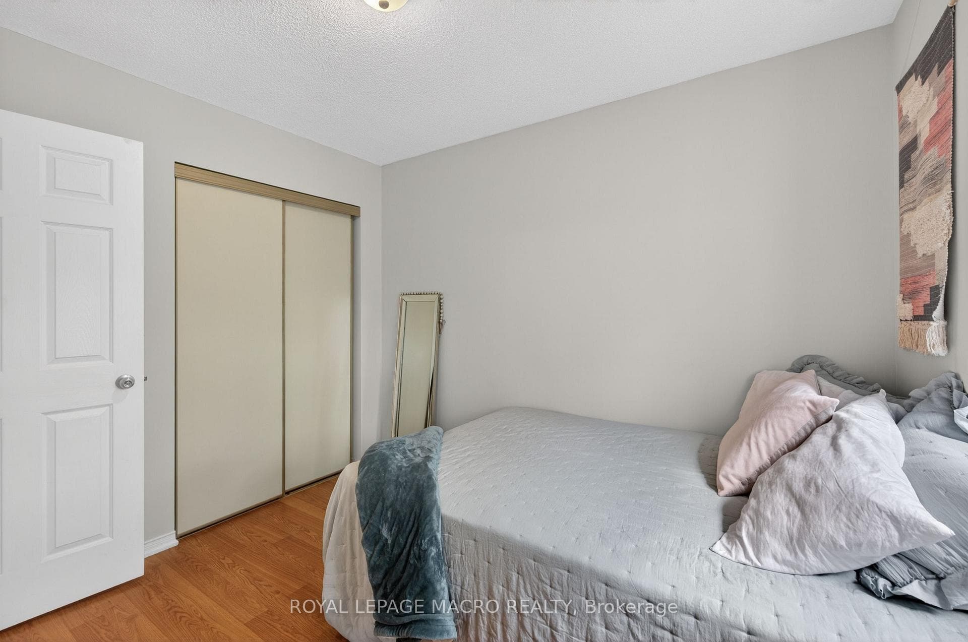 2215 Cleaver Avenue Unit 2 photo 18
