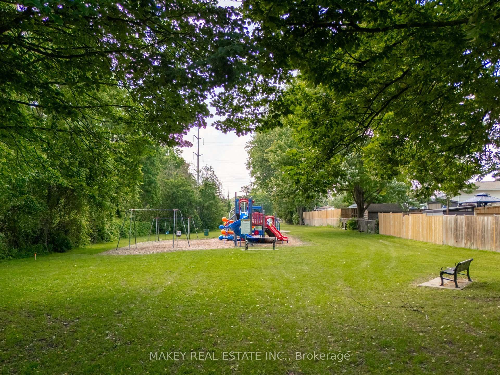410 Odlum Drive photo 3