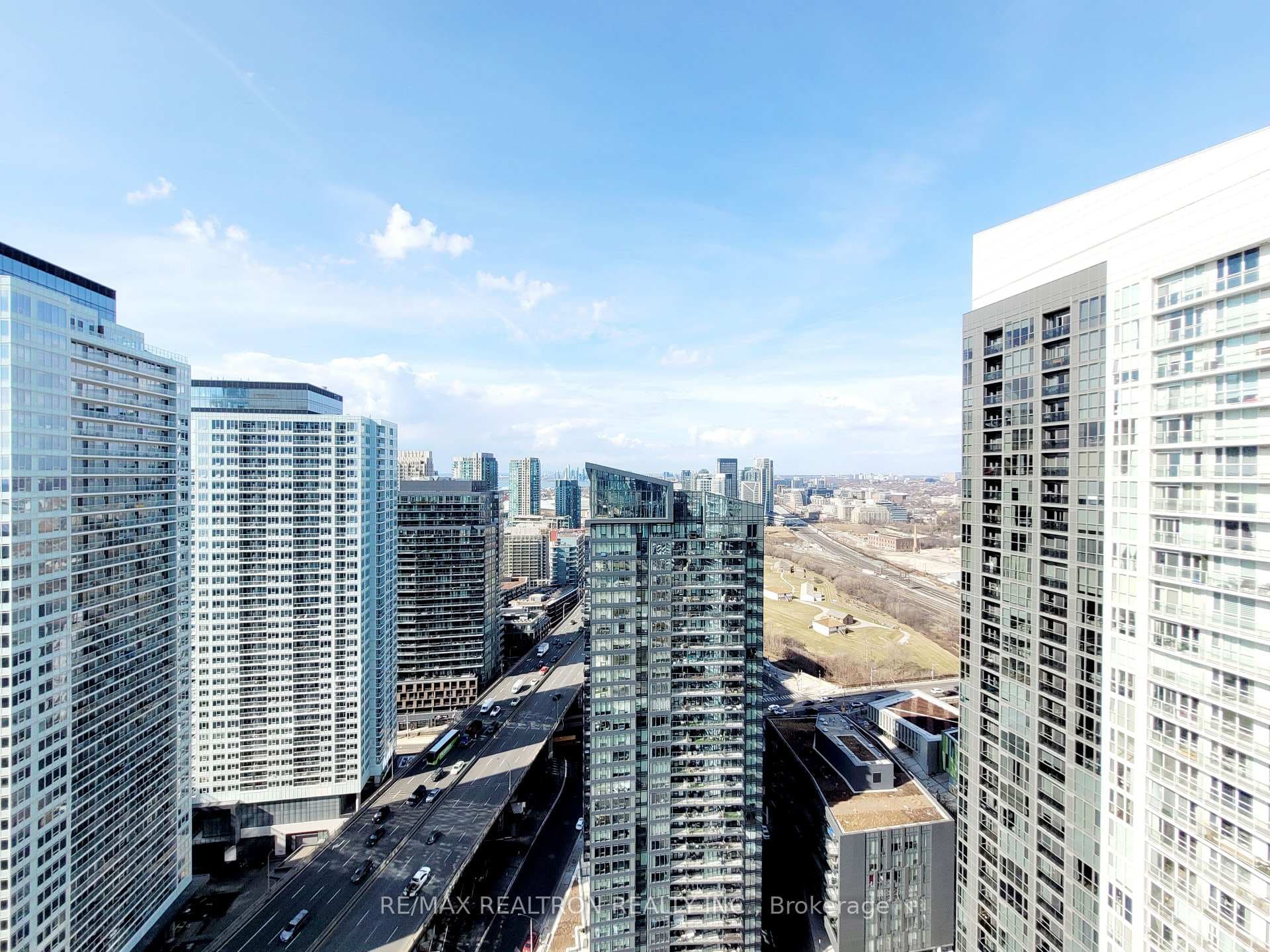 75 Queens Wharf Road Unit 3912 photo 6