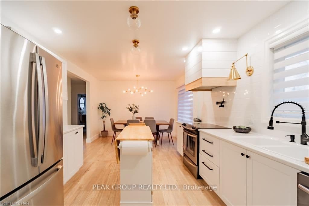 2862 DORCHESTER Road photo 10