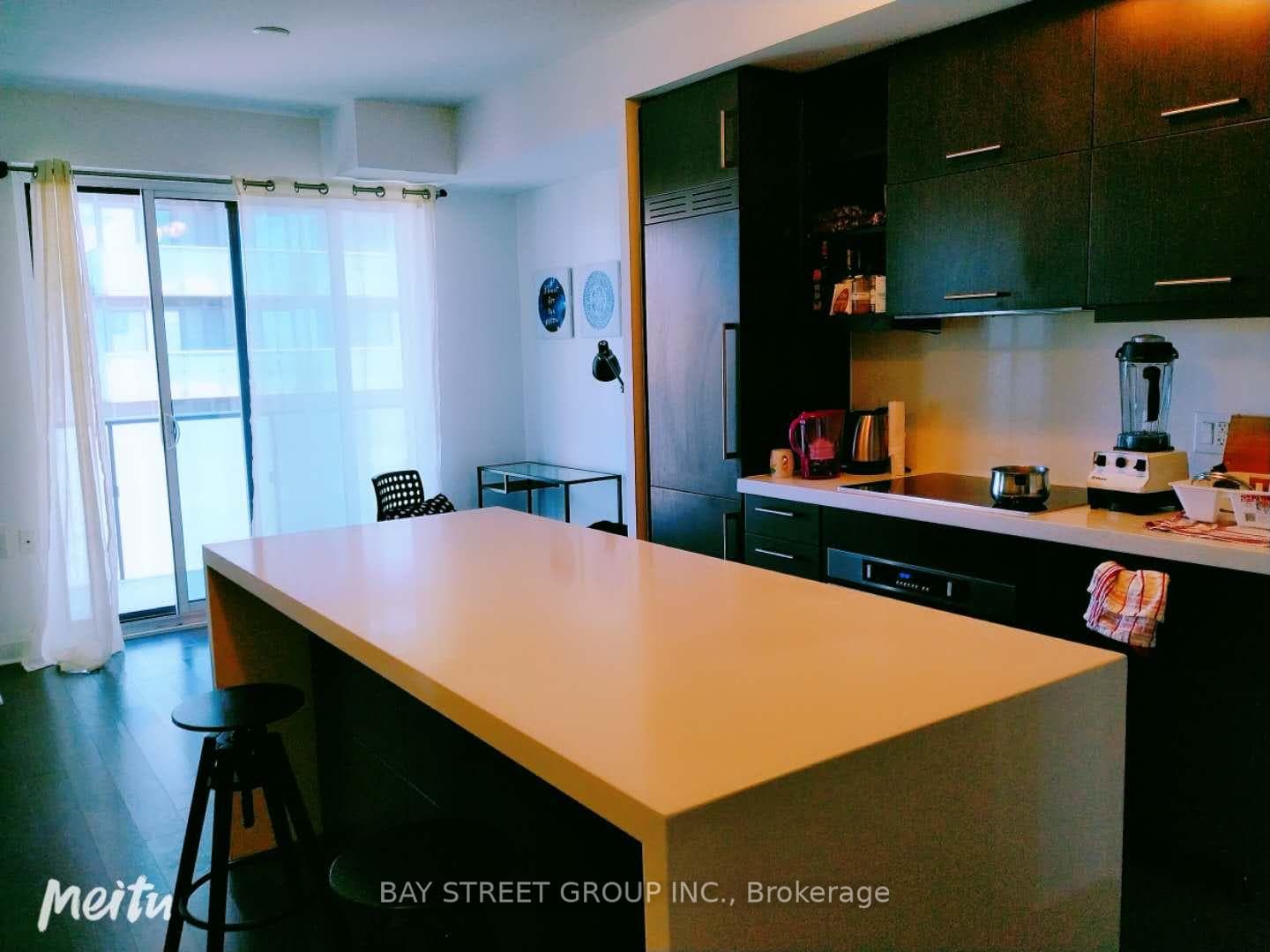 65 St Mary Street Unit 2501 photo 9