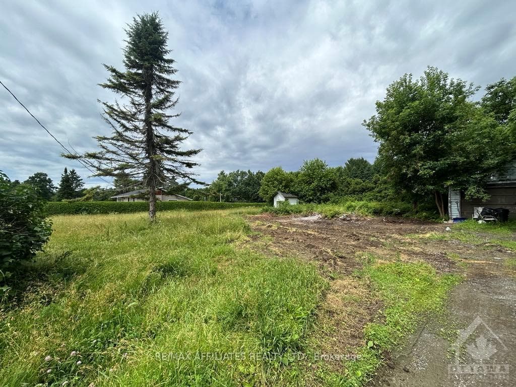 210 RIVERVIEW Lane photo 8