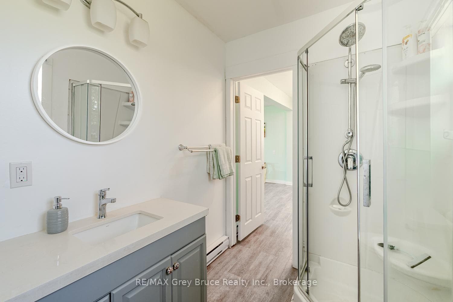 130 Crooked Hill Road photo 3