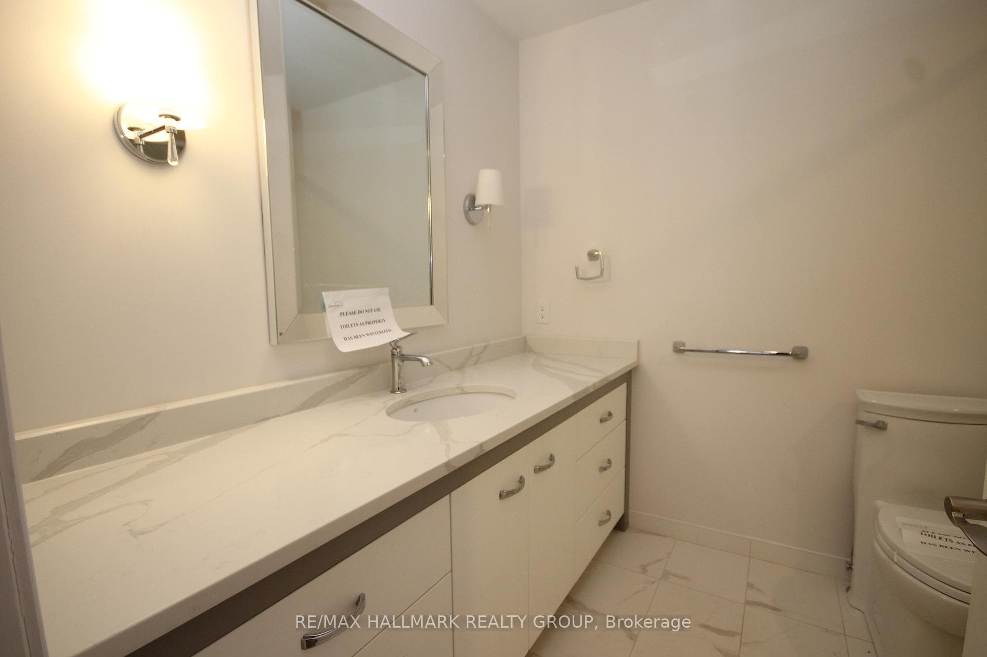 Ensuite bath