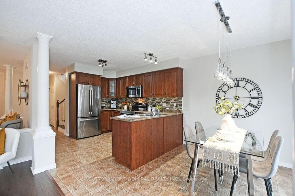 462 Sienna Crescent photo 11
