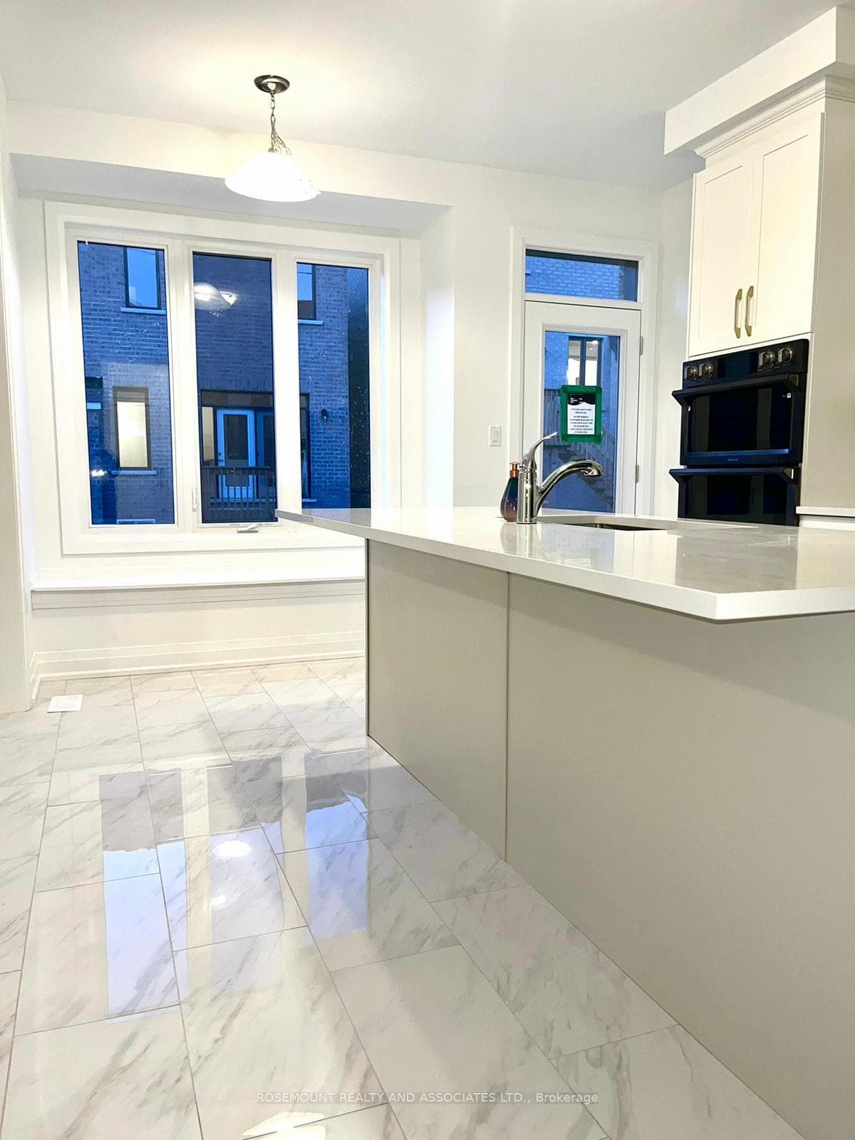 1406 Mockingbird Square photo 8