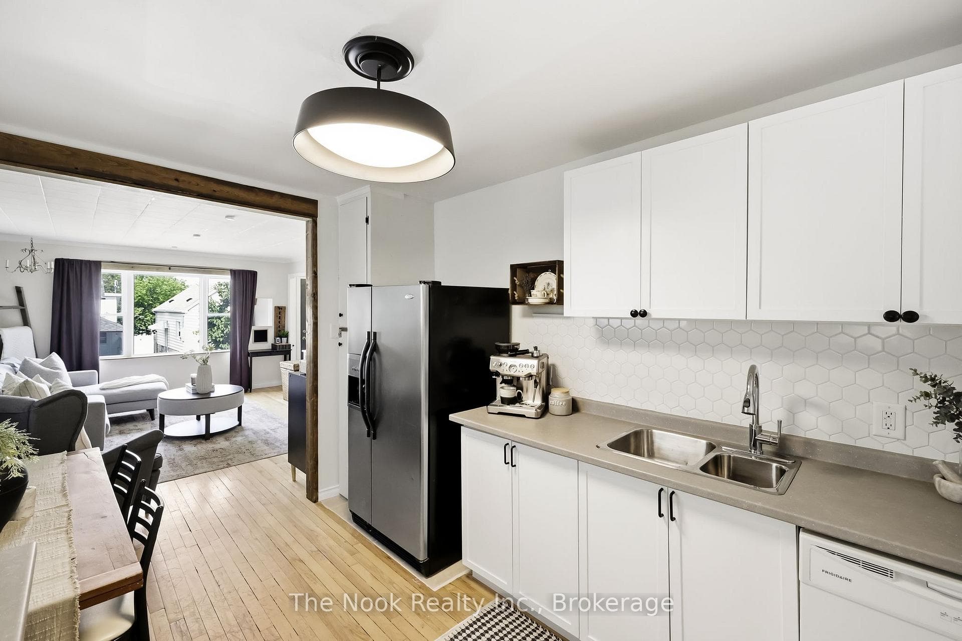 22 Nassau Street photo 13