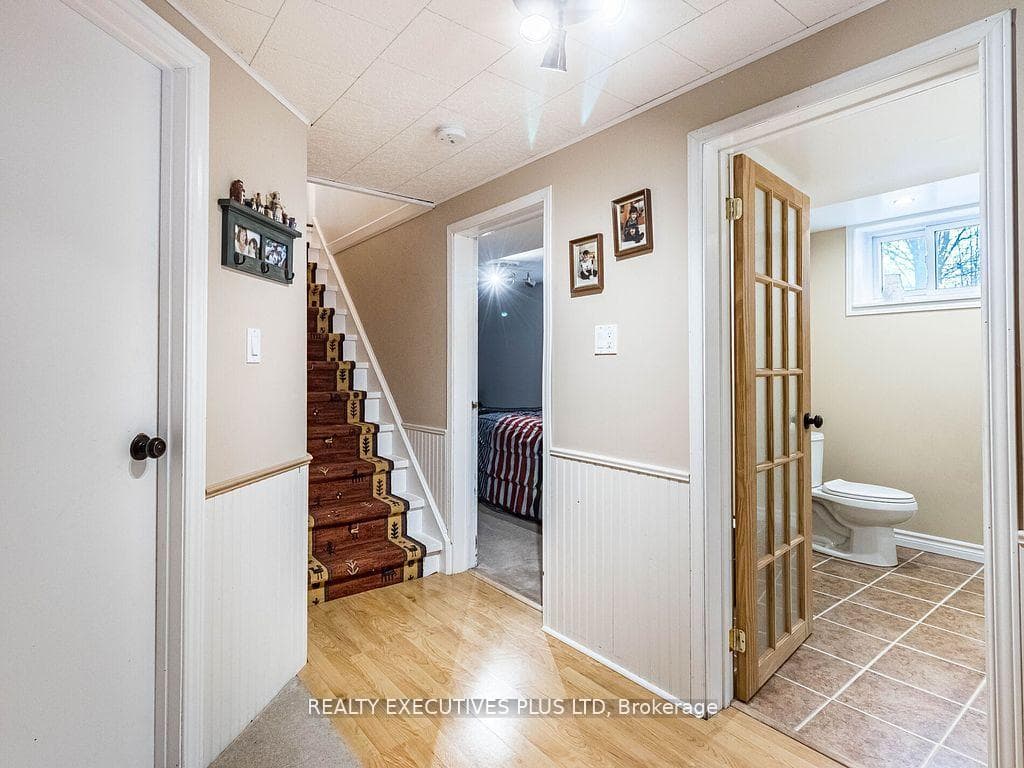 936125 Airport Road photo 27