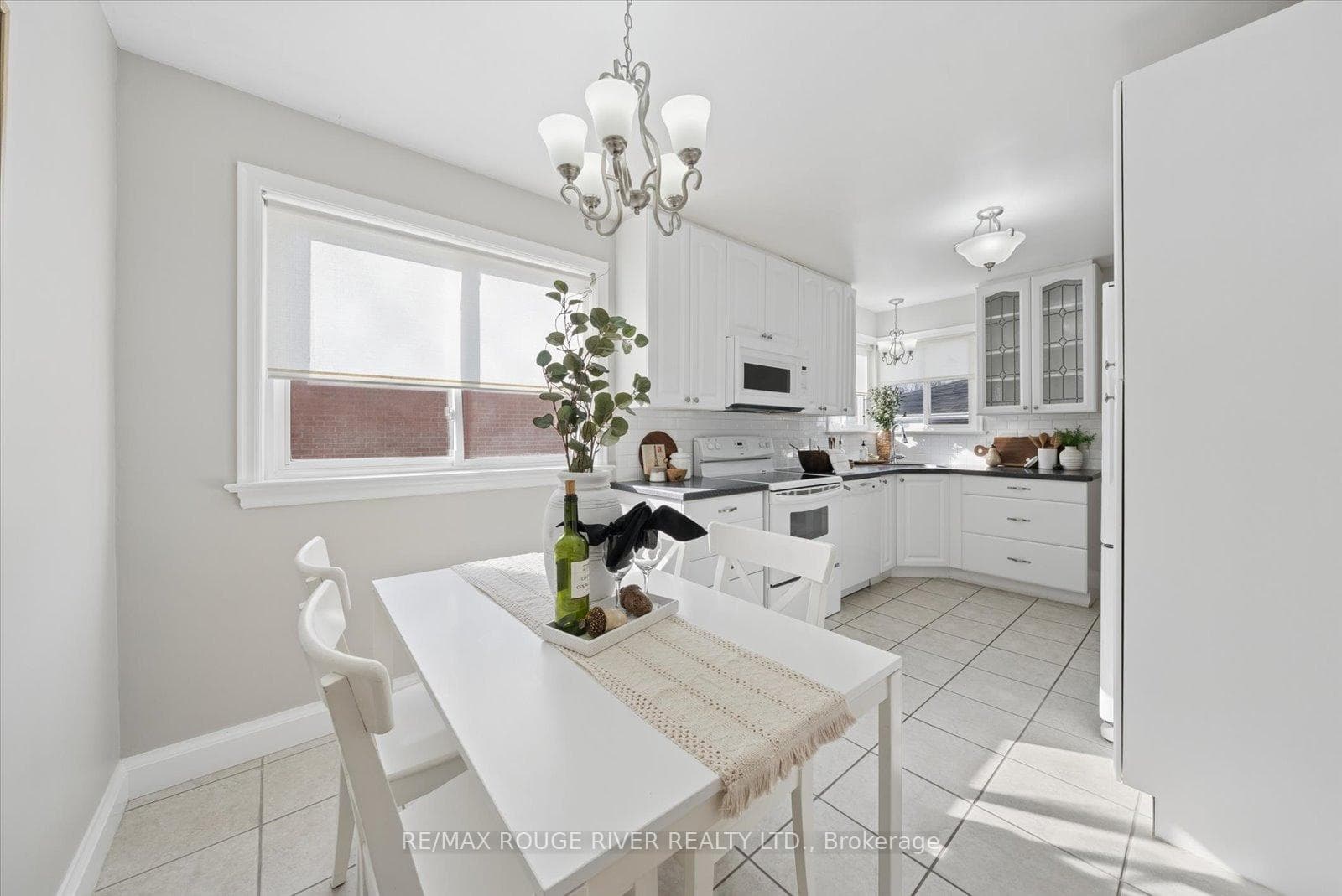 112 Wellington Avenue photo 9