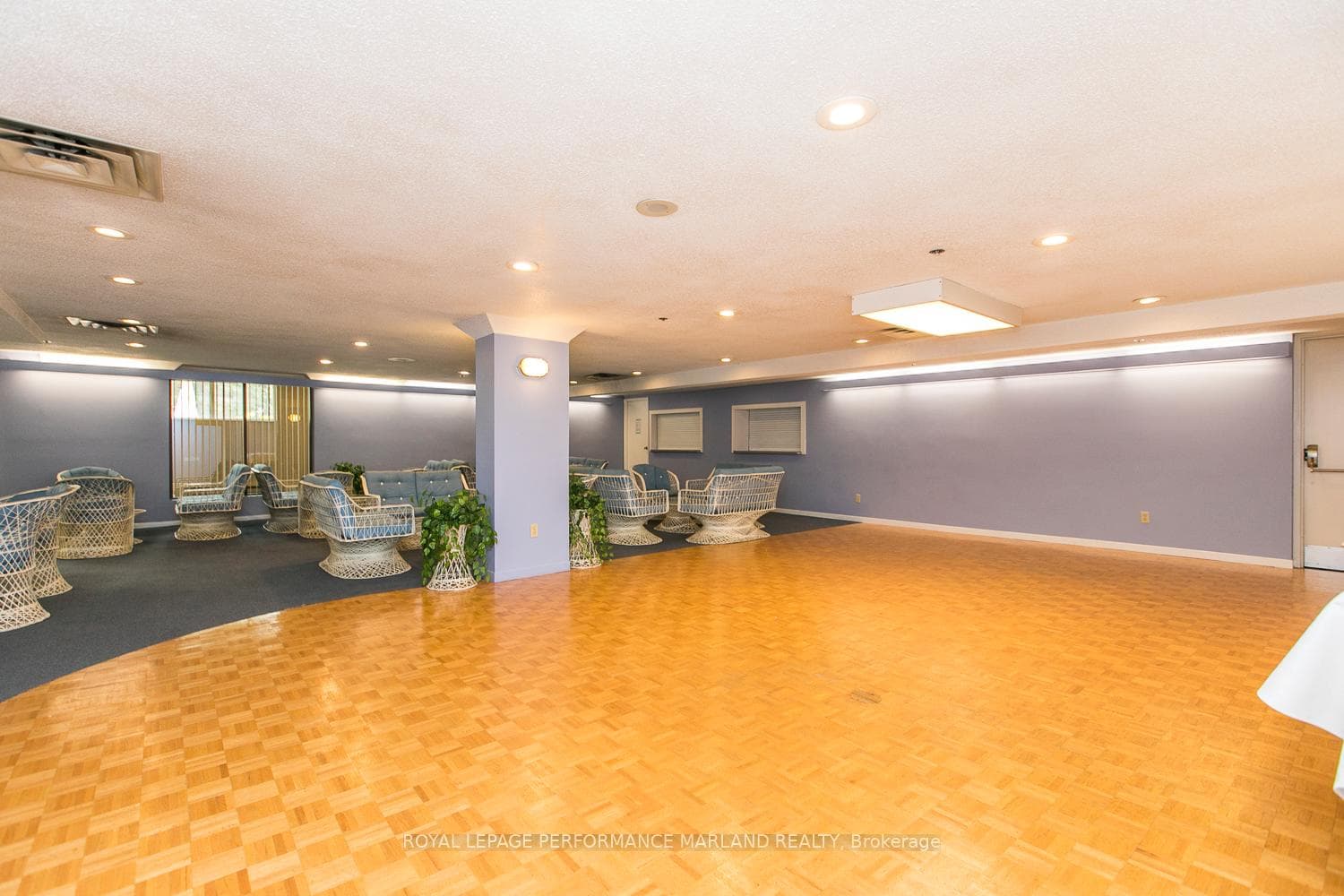 1510 Riverside Drive Unit 907 photo 33