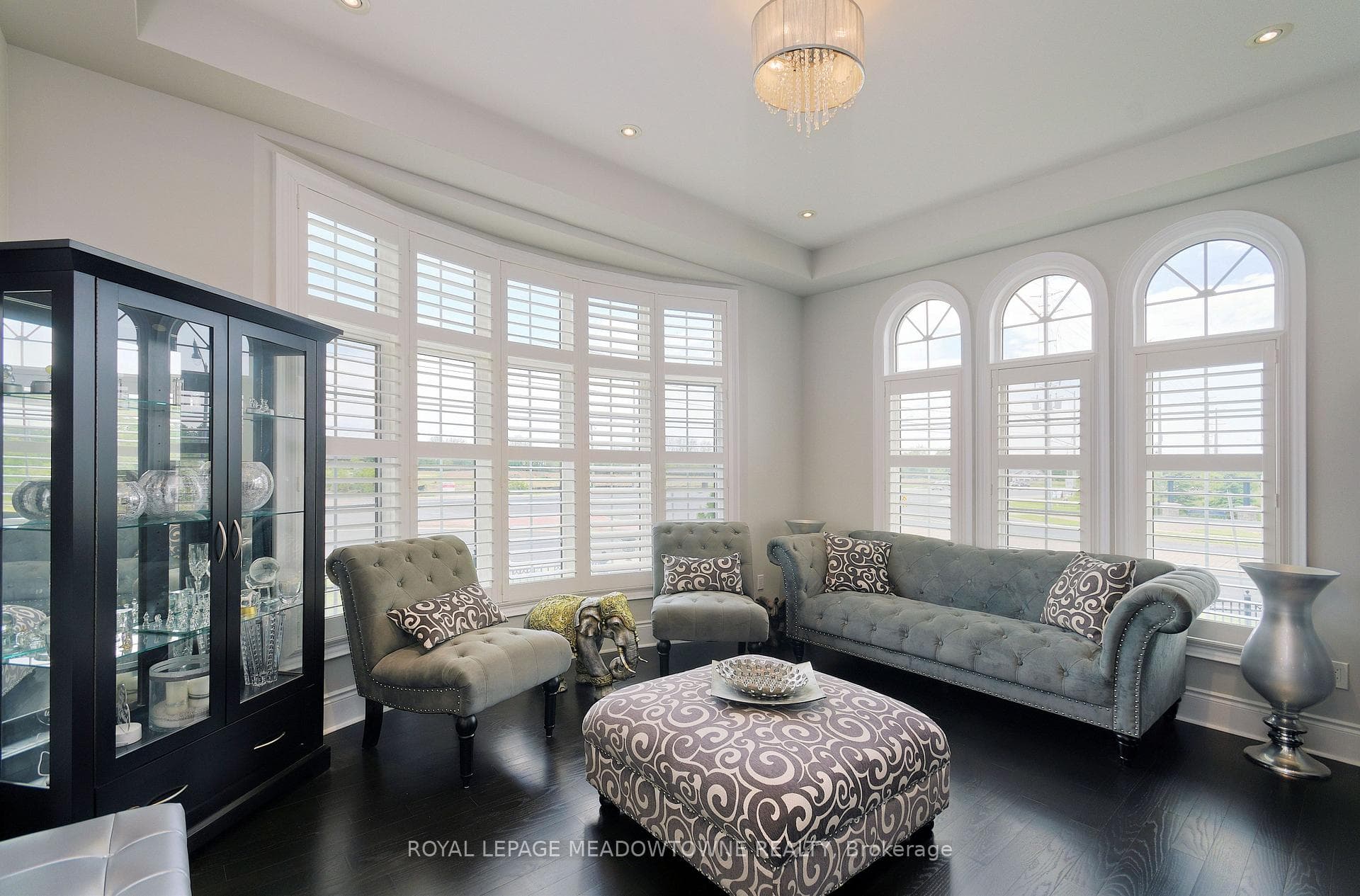1 Royal West Drive photo 16