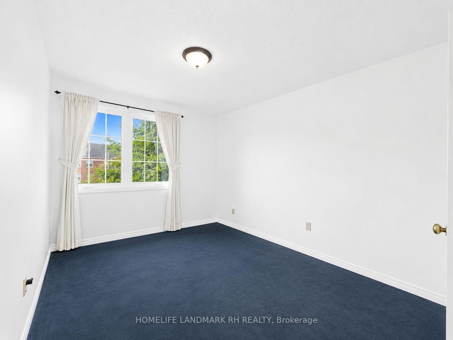 101 Pentland Crescent photo 16