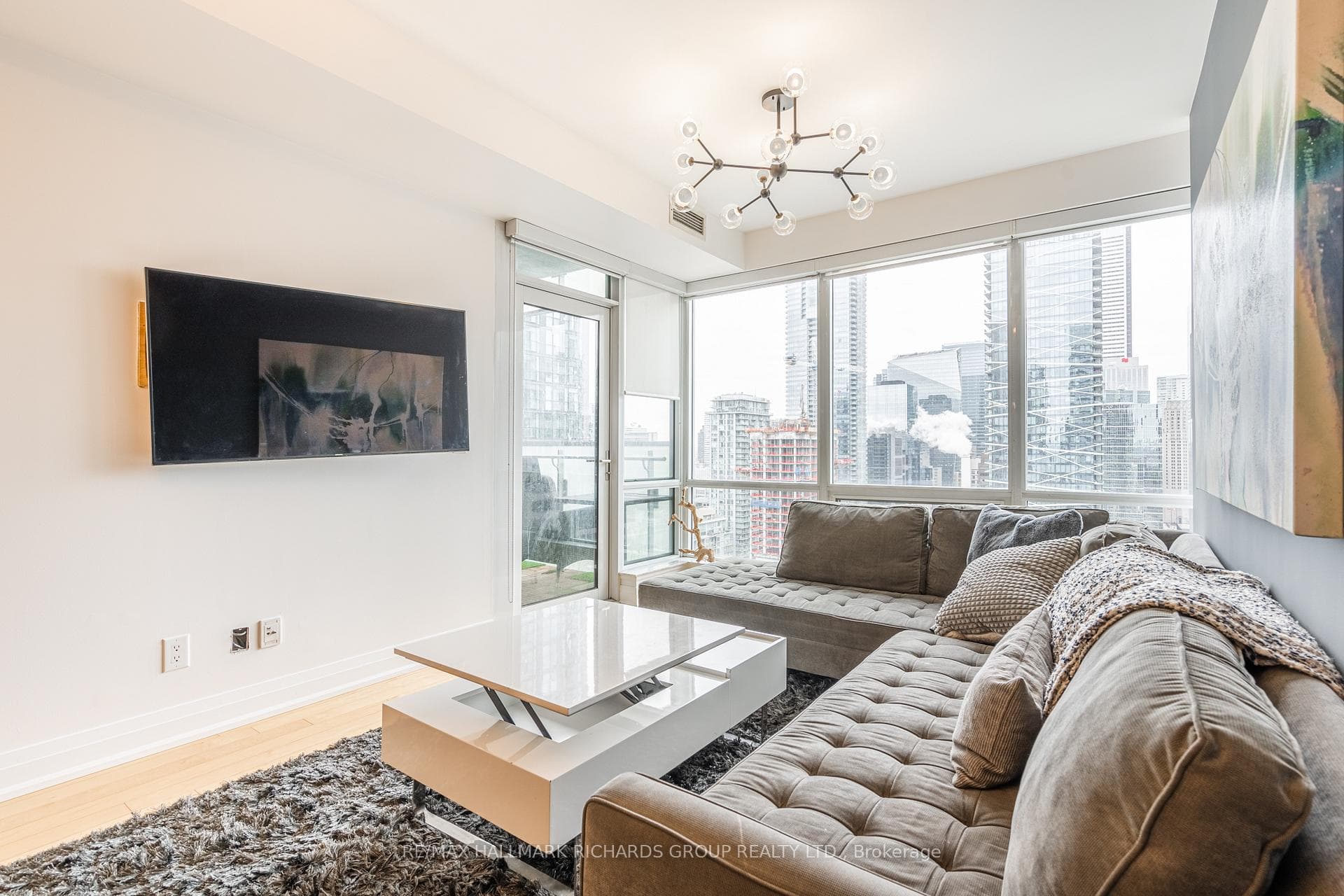 80 John Street Unit 2711 photo 12